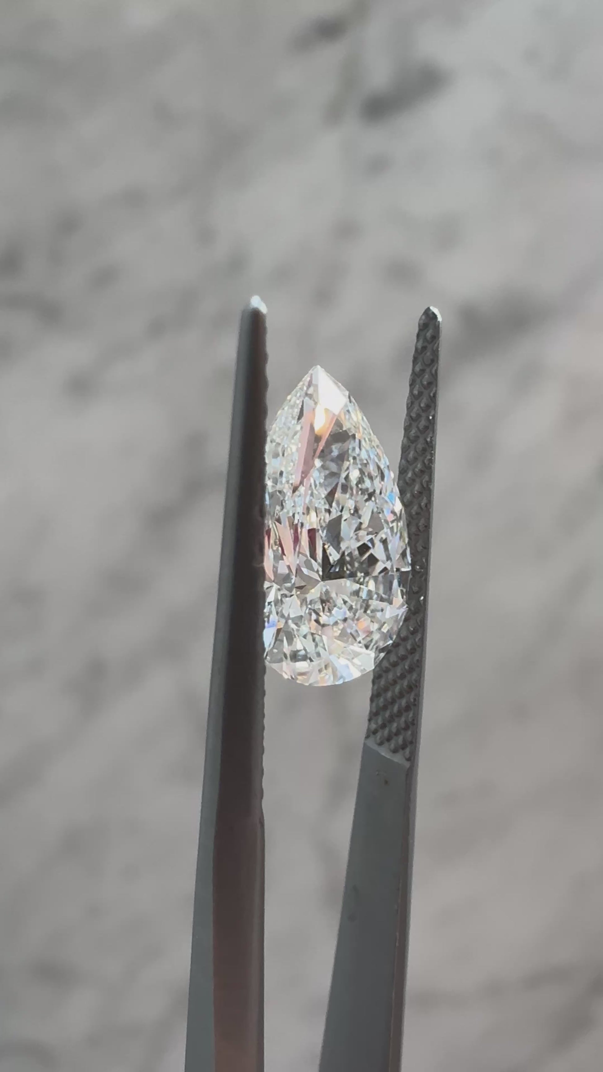 Pear | 2.60ct E VS1 | 1.54 ratio | IGI Certified 729548592