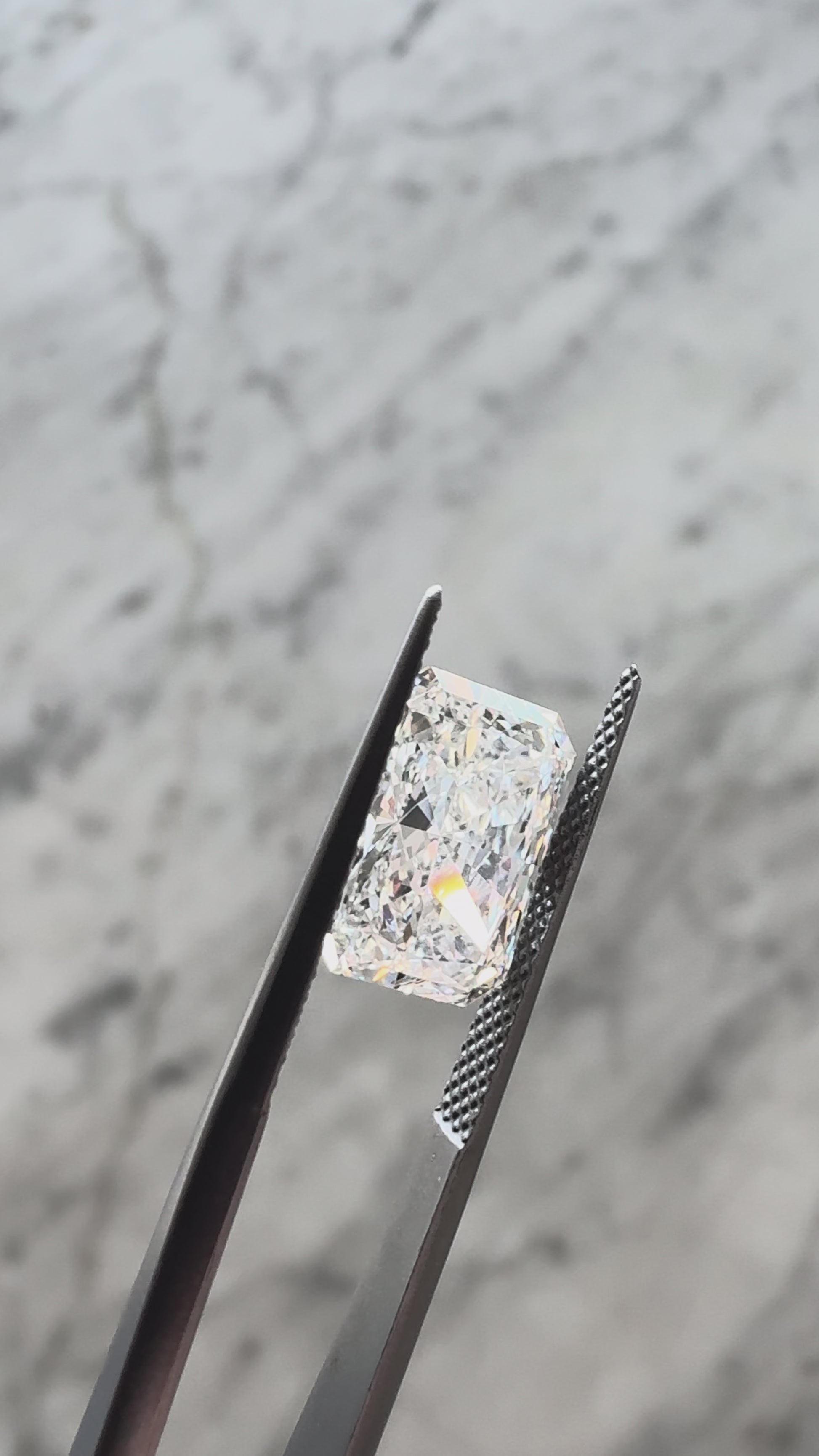 Radiant | 4.02ct F VVS2 | 1.46 ratio | IGI Certified 763609047