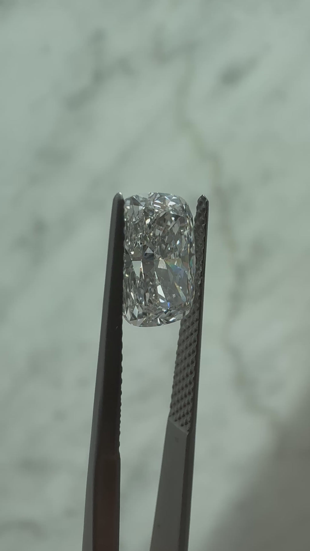 Cushion | 2.07ct D VS2 | 1.45 ratio | IGI Certified