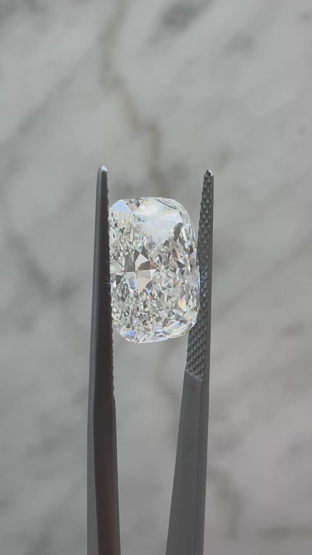 Cushion | 5.05ct F VS1 | 1.32 ratio | IGI Certified