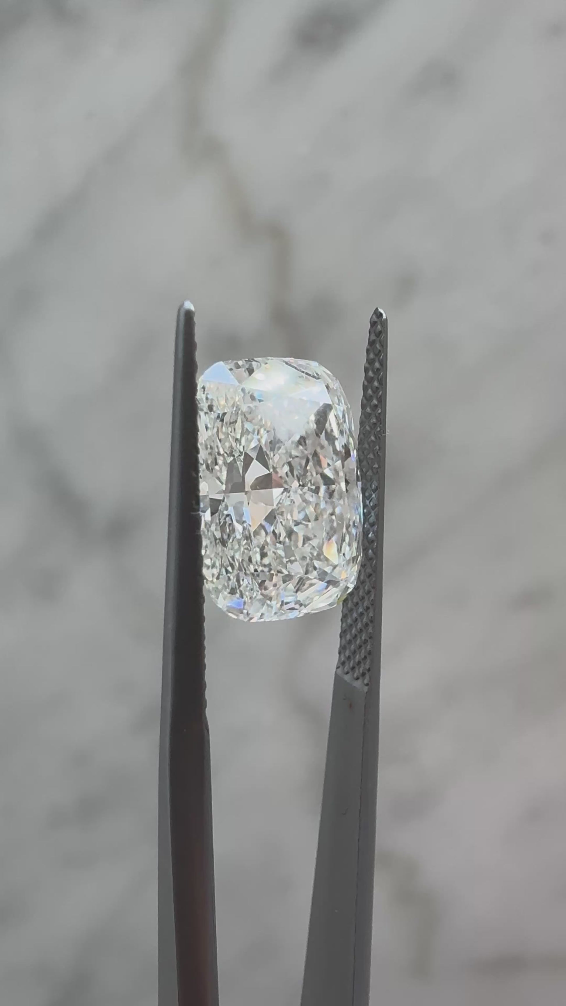 Cushion | 5.05ct F VS1 | 1.32 ratio | IGI Certified