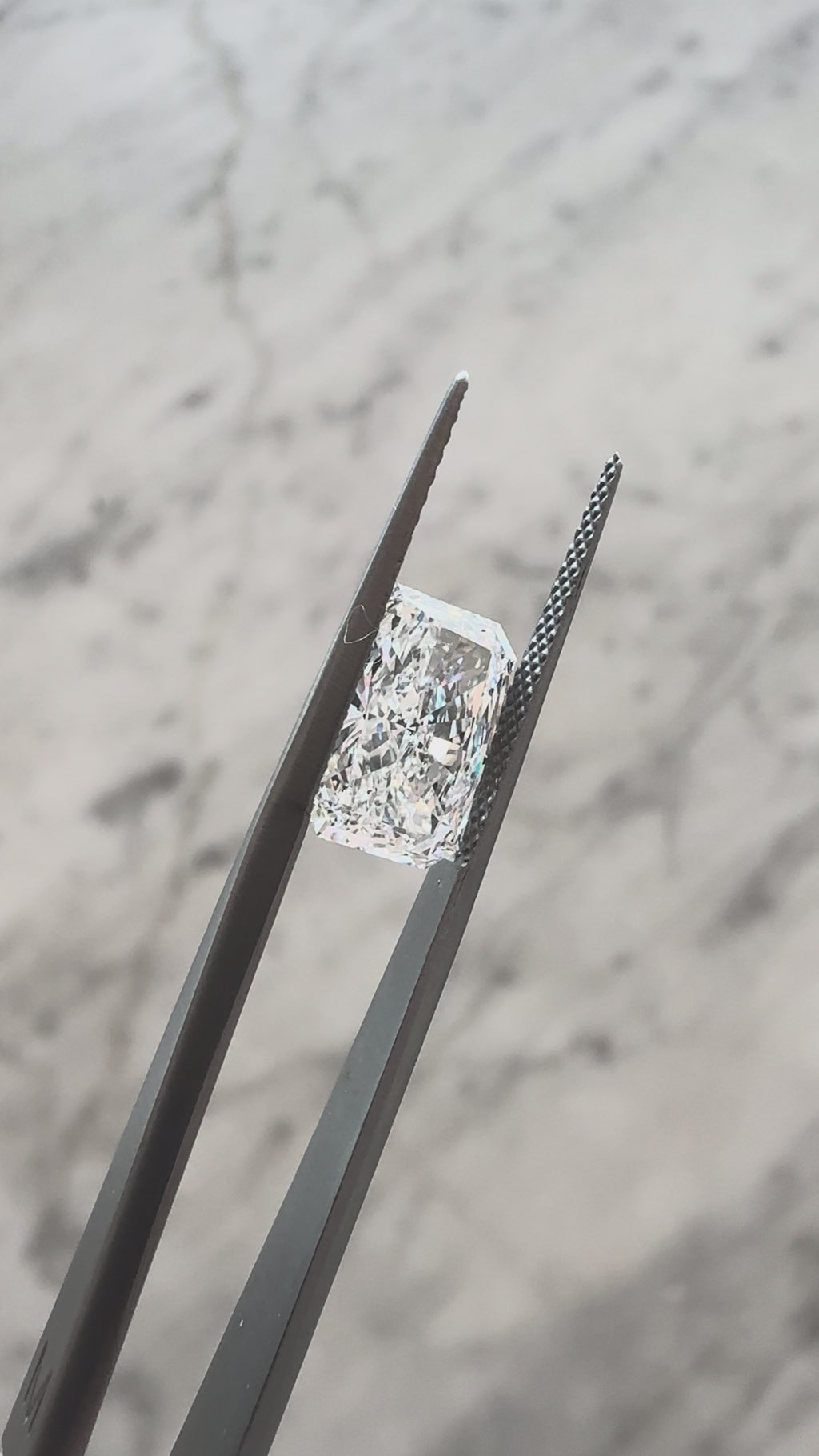 Radiant | 3.08ct E VS2 | 1.53 ratio | IGI Certified LG762565261