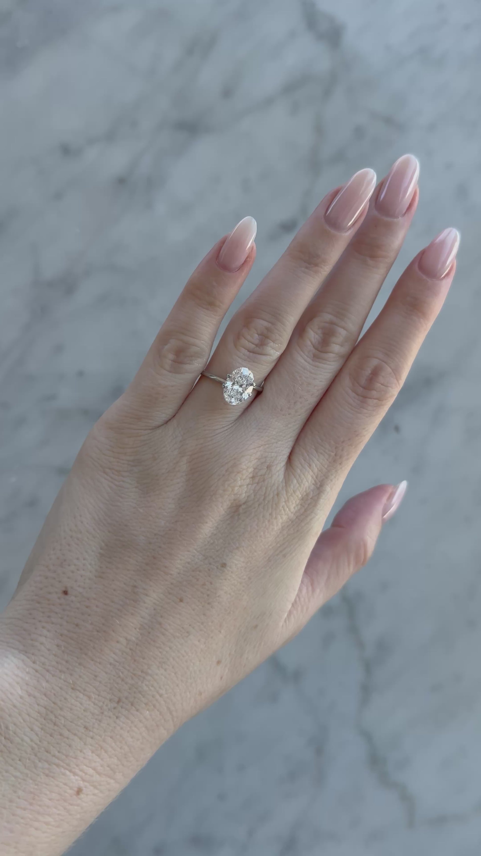 Oval | 2.55ct D VVS1 | 1.42 ratio | IGI Certified 717596025 | OV255