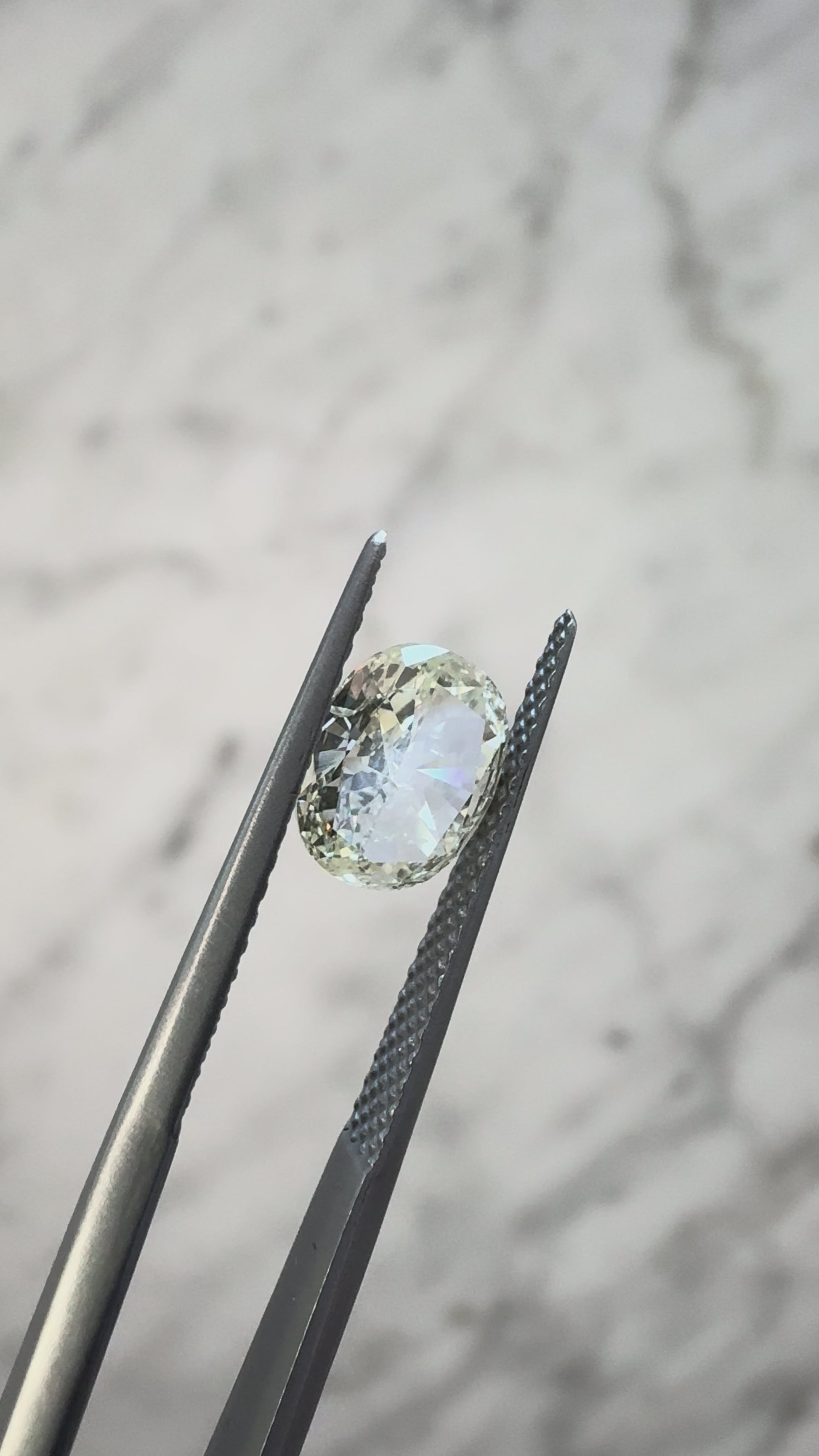 Oval | 1.02ct K I1 | 1.24 ratio | IGI Certified 371988744
