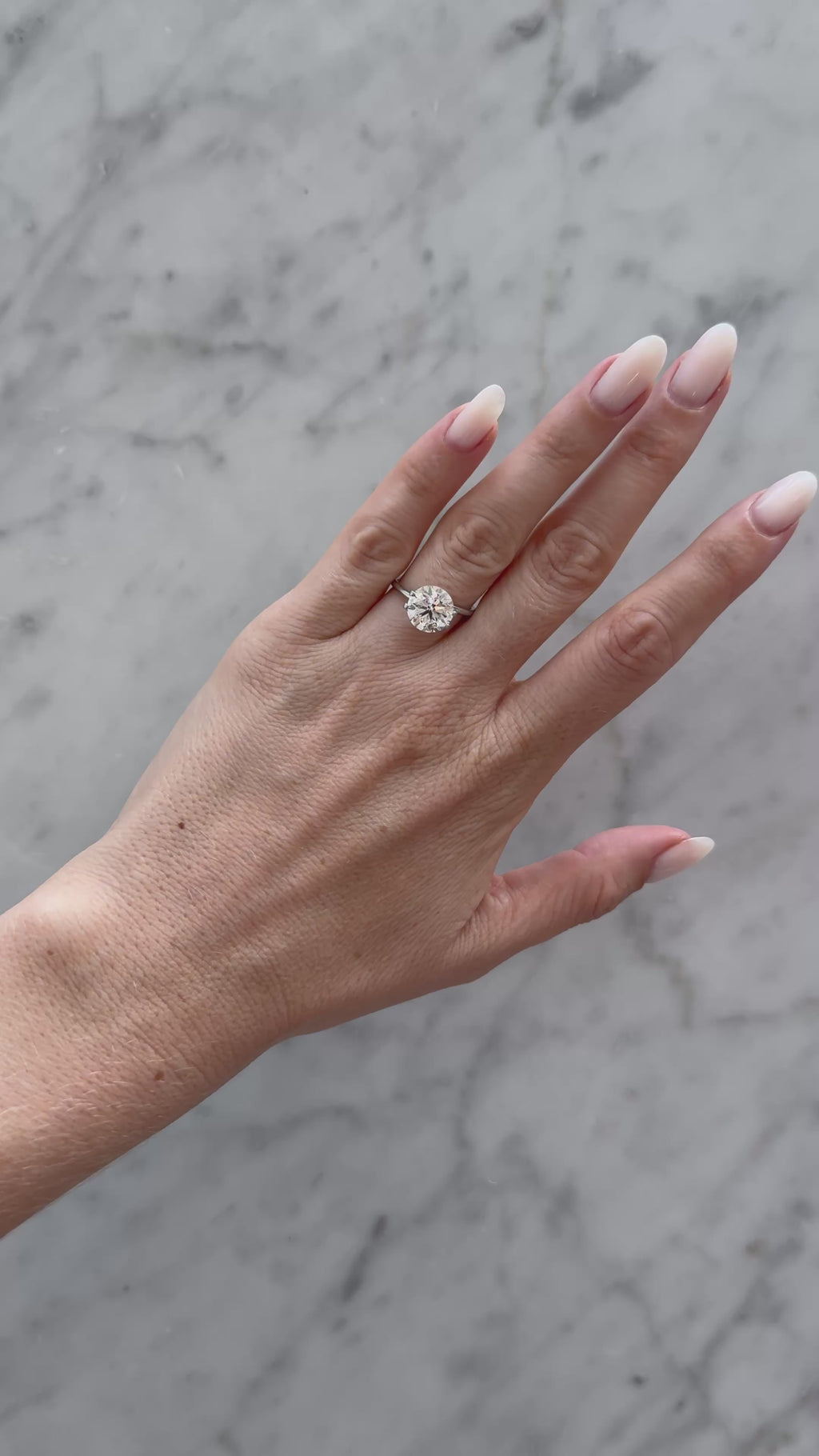 Round | 4.09ct G VS1 | Non-certified