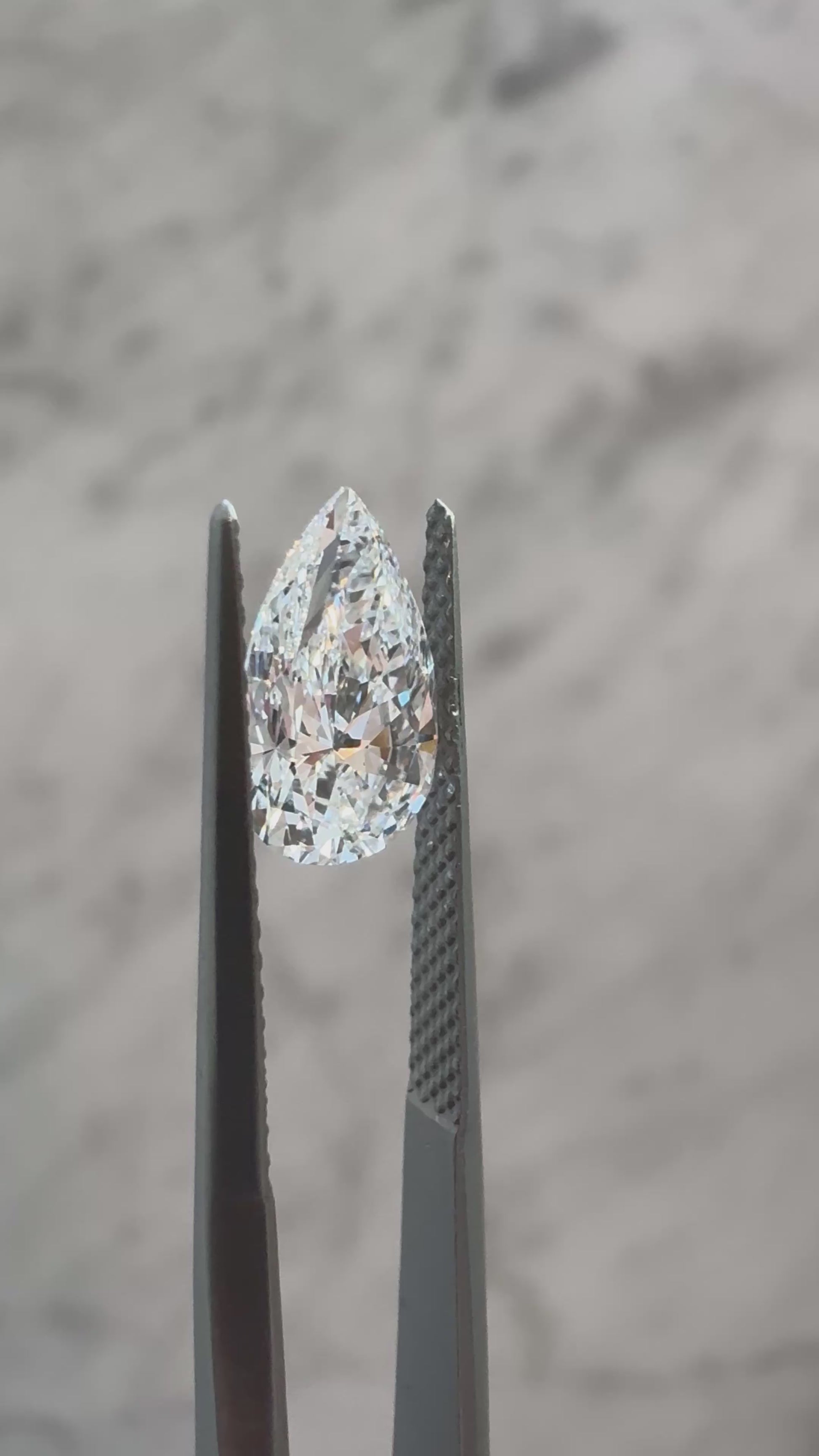 Pear | 1.49ct D VS2 | 1.68 ratio | IGI Certified 717594601