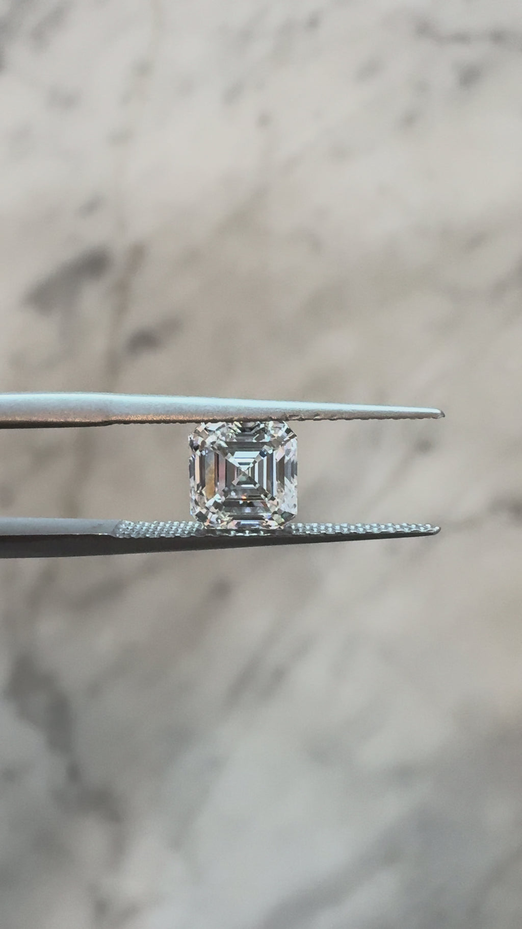 Asscher | 1.41ct D VVS2 | 1.01 ratio | IGI Certified LG722561164