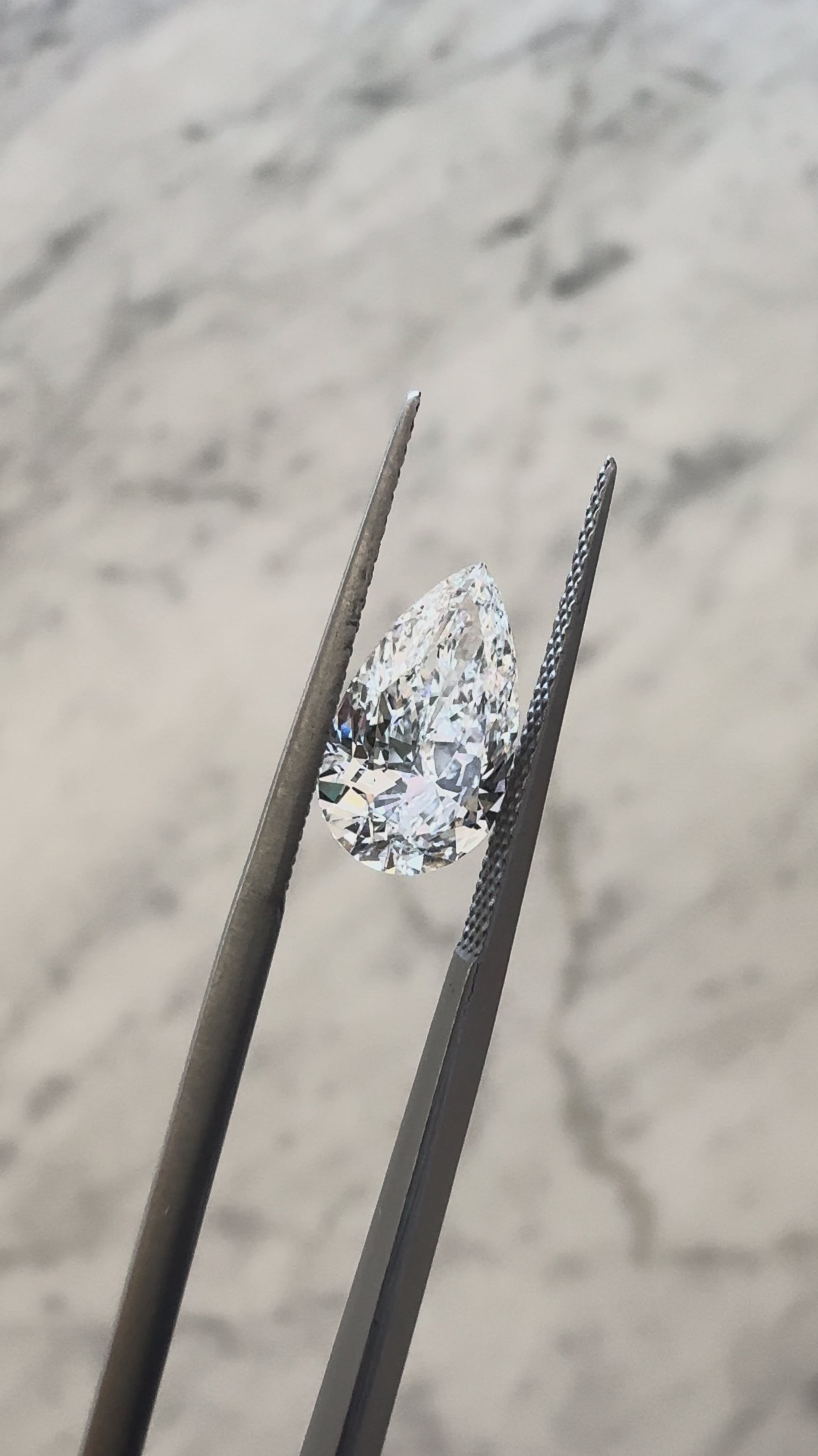 Pear | 2.01ct E VVS2 | 1.68 ratio | IGI Certified 782614839