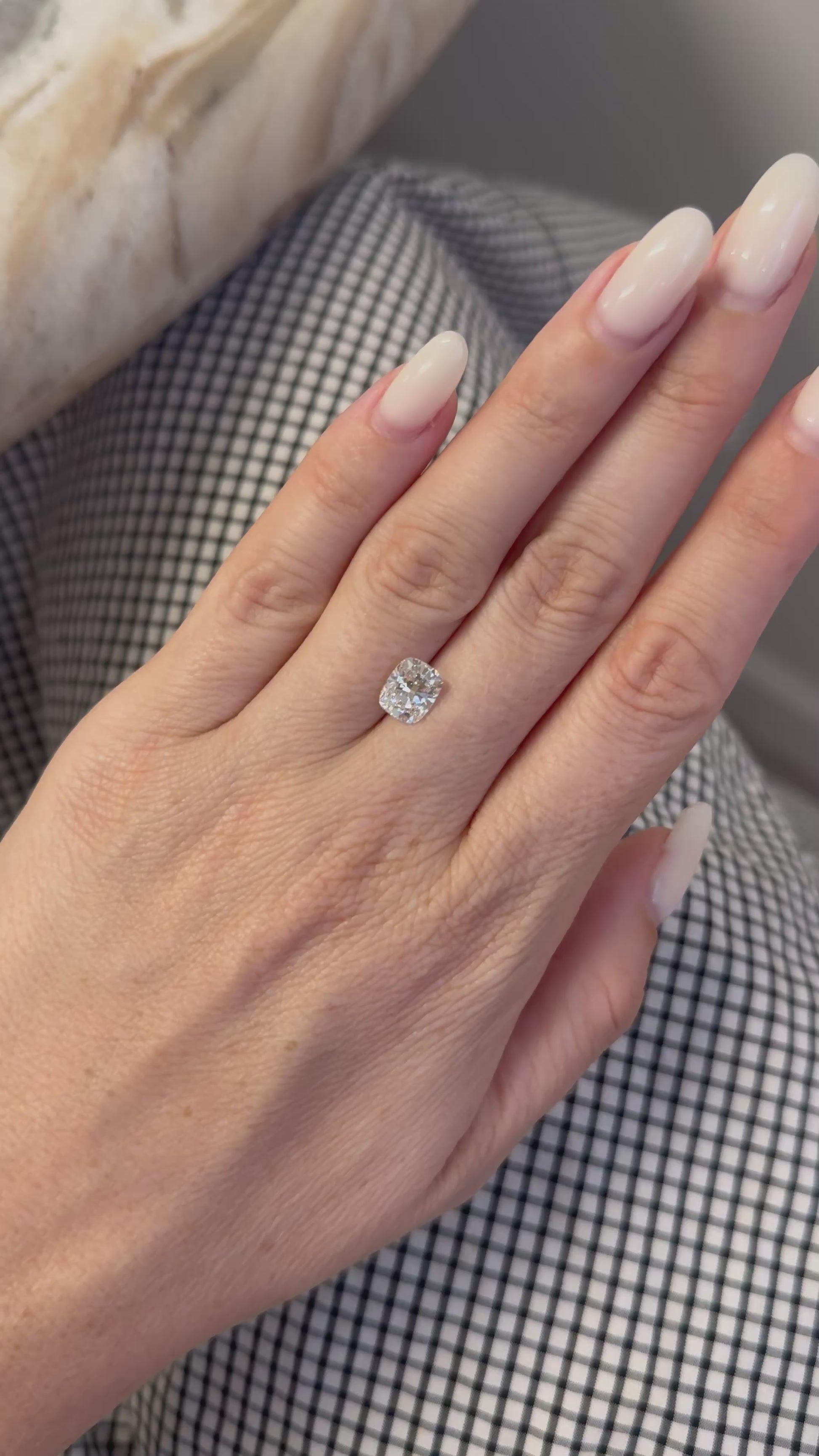 Cushion | 2.09ct G VS1 | 1.20 RATIO | IGI Certified