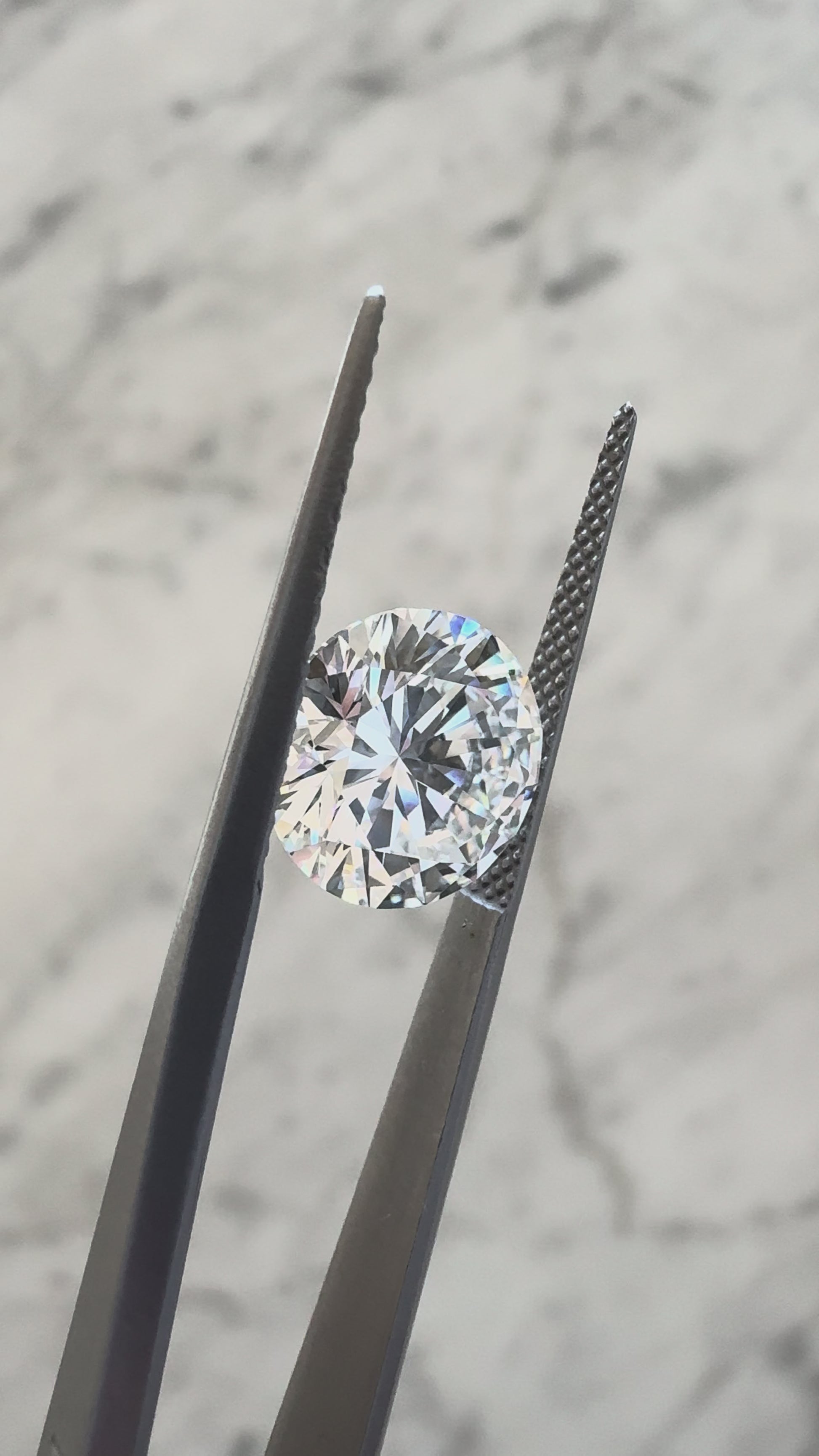 Round Brilliant | 4.01ct E VS1 | IGI Certified LG705526312