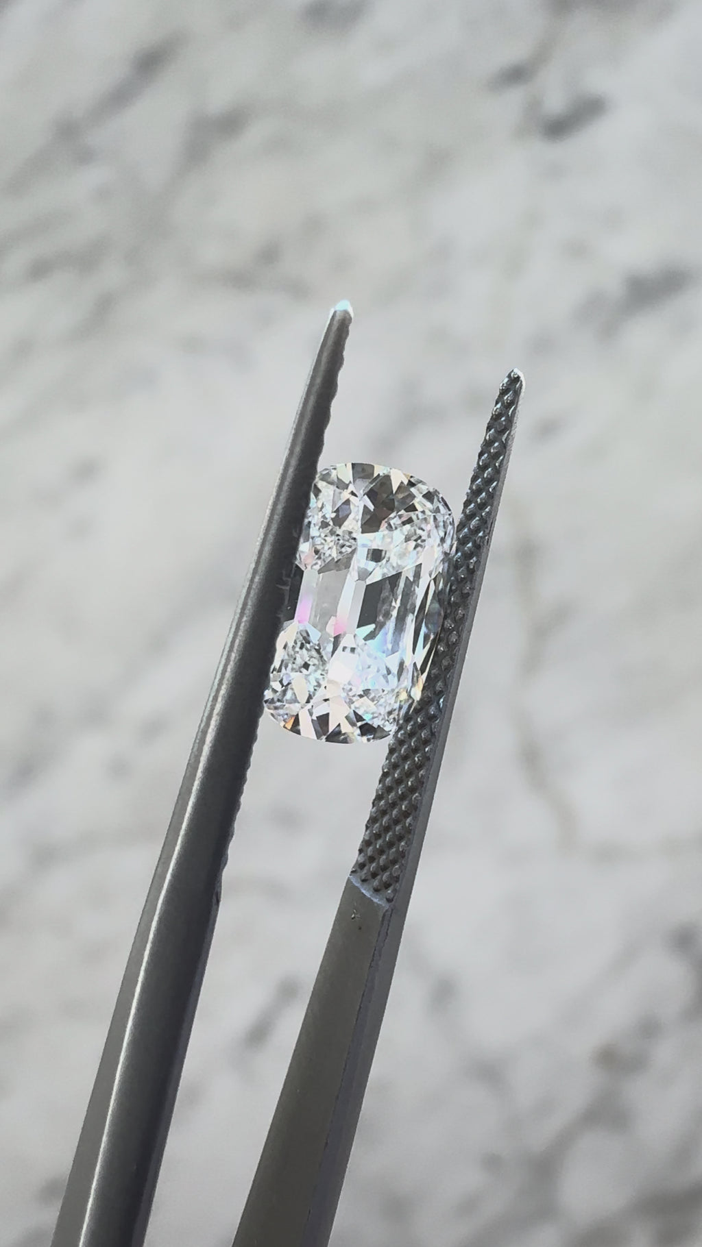 Old Mine Cut | 2.01ct E VVS2 | 1.43 ratio | IGI Certified LG792635766