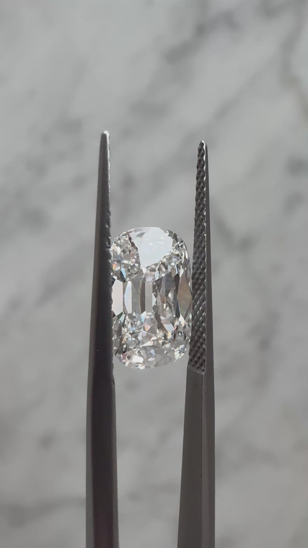 Old Mine Cushion | 3.08ct D VS1 | 1.52 ratio | LG741521845 | OM308