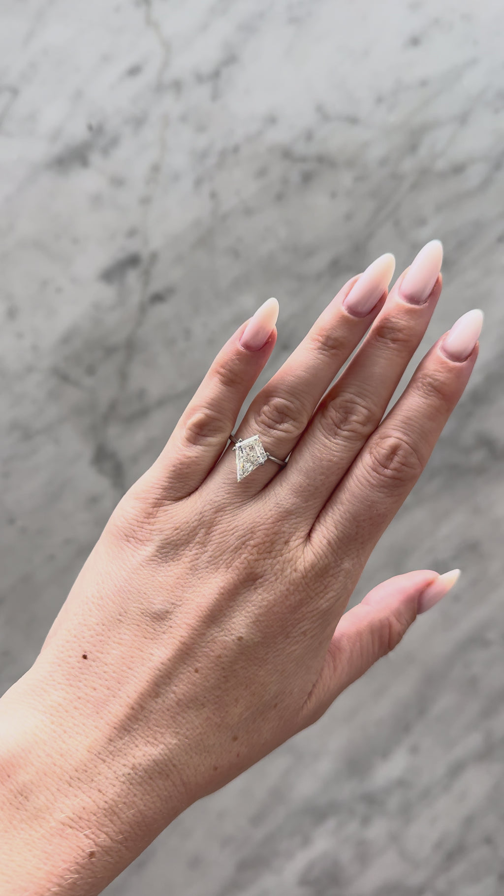 Kite Step Cut | 4.07ct F VVS2 | 1.51 ratio | IGI Certified LG763656089