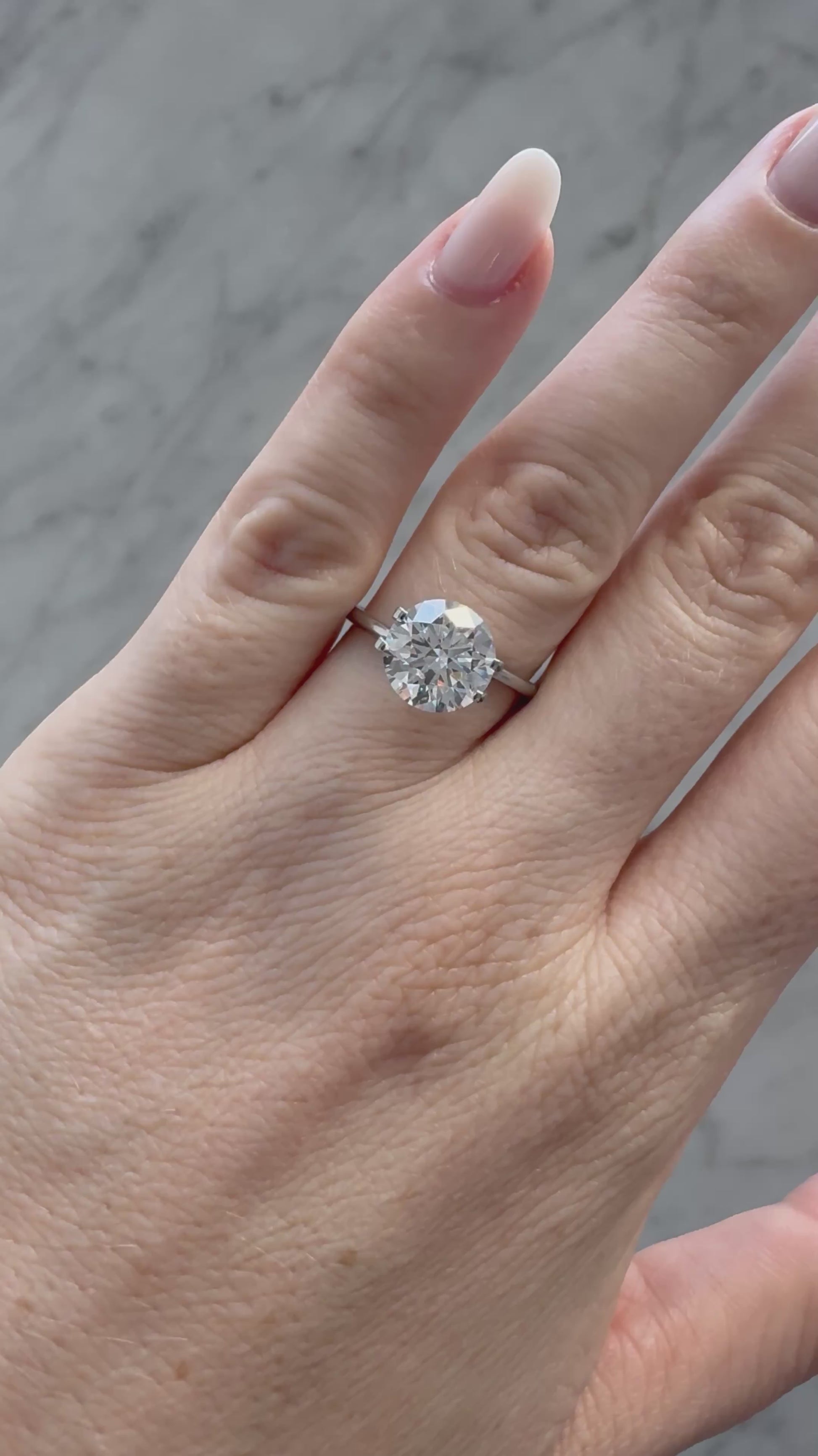 Round | 3.11ct E VS1 | Hearts & Arrows* | IGI Certified 712583984