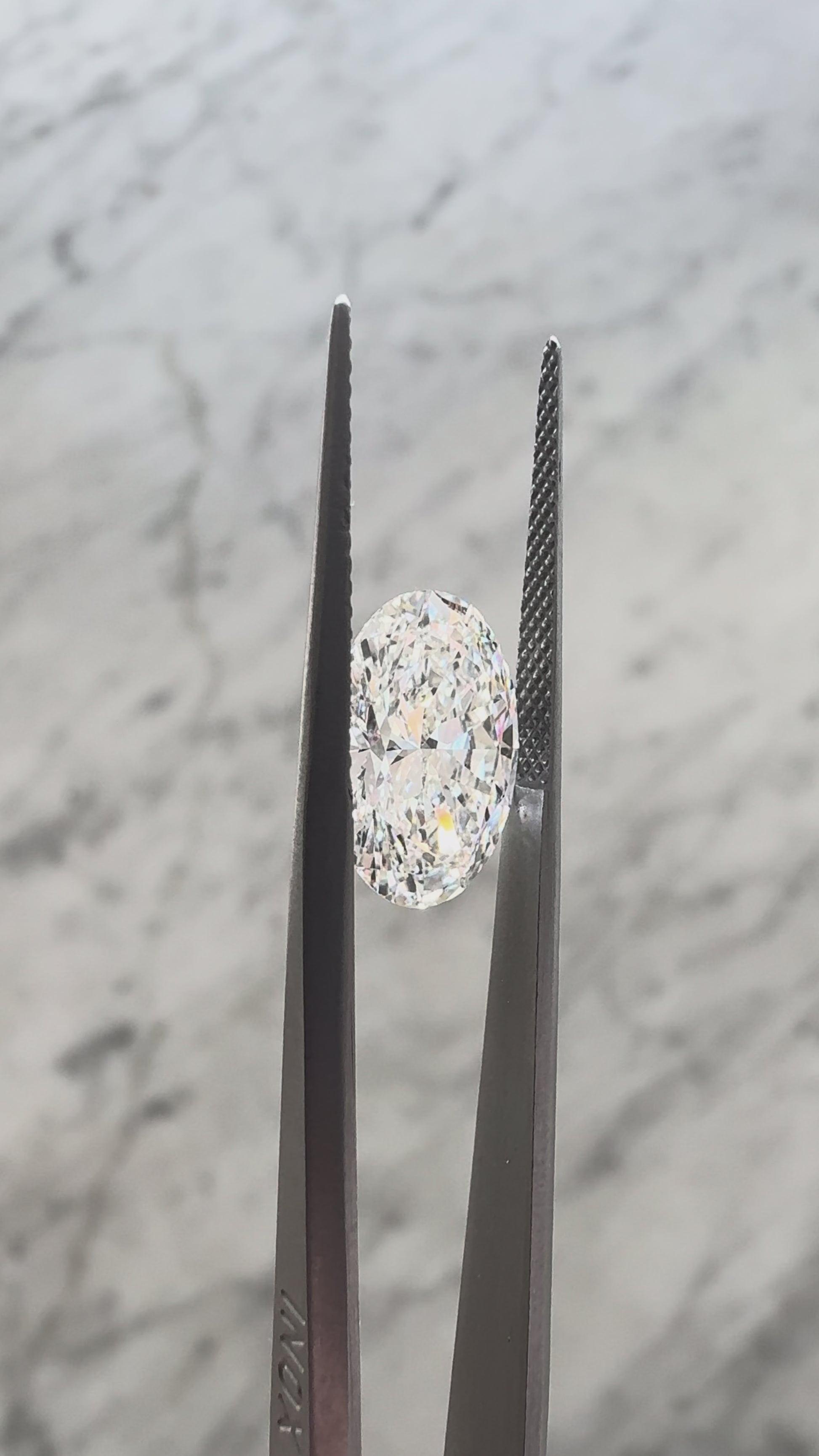 Oval | 4.05ct F VS1 | 1.44 ratio | IGI Certified LG712584159