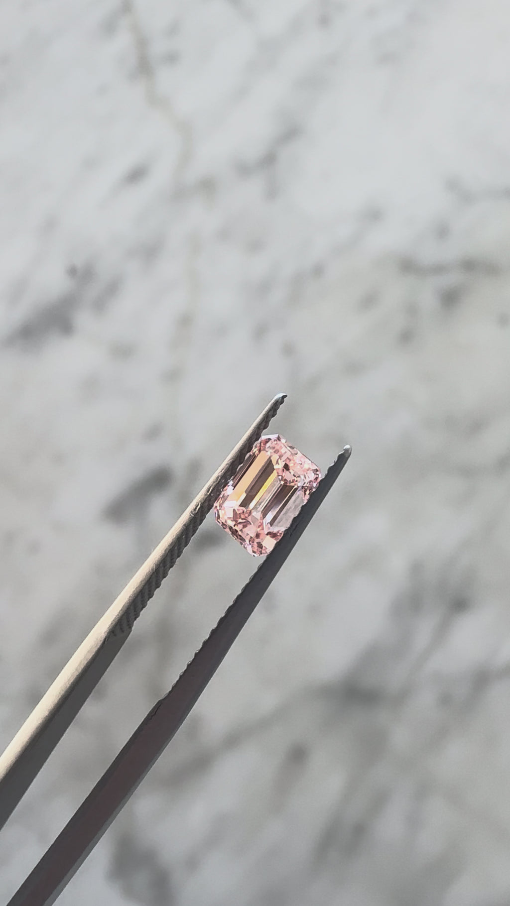 Emerald | 1.02ct Fancy Intense Pink VS2 | 1.39 ratio | IGI Certified 607355629