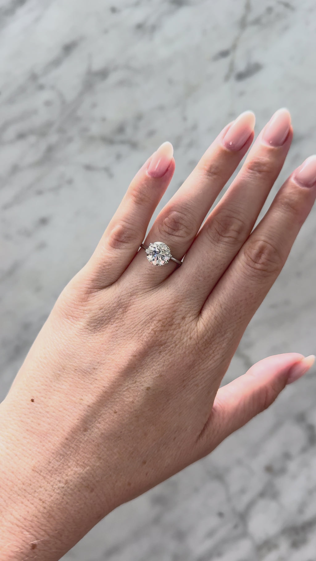 Round Brilliant | 3.07ct E VS1 | IGI Certified LG741517420