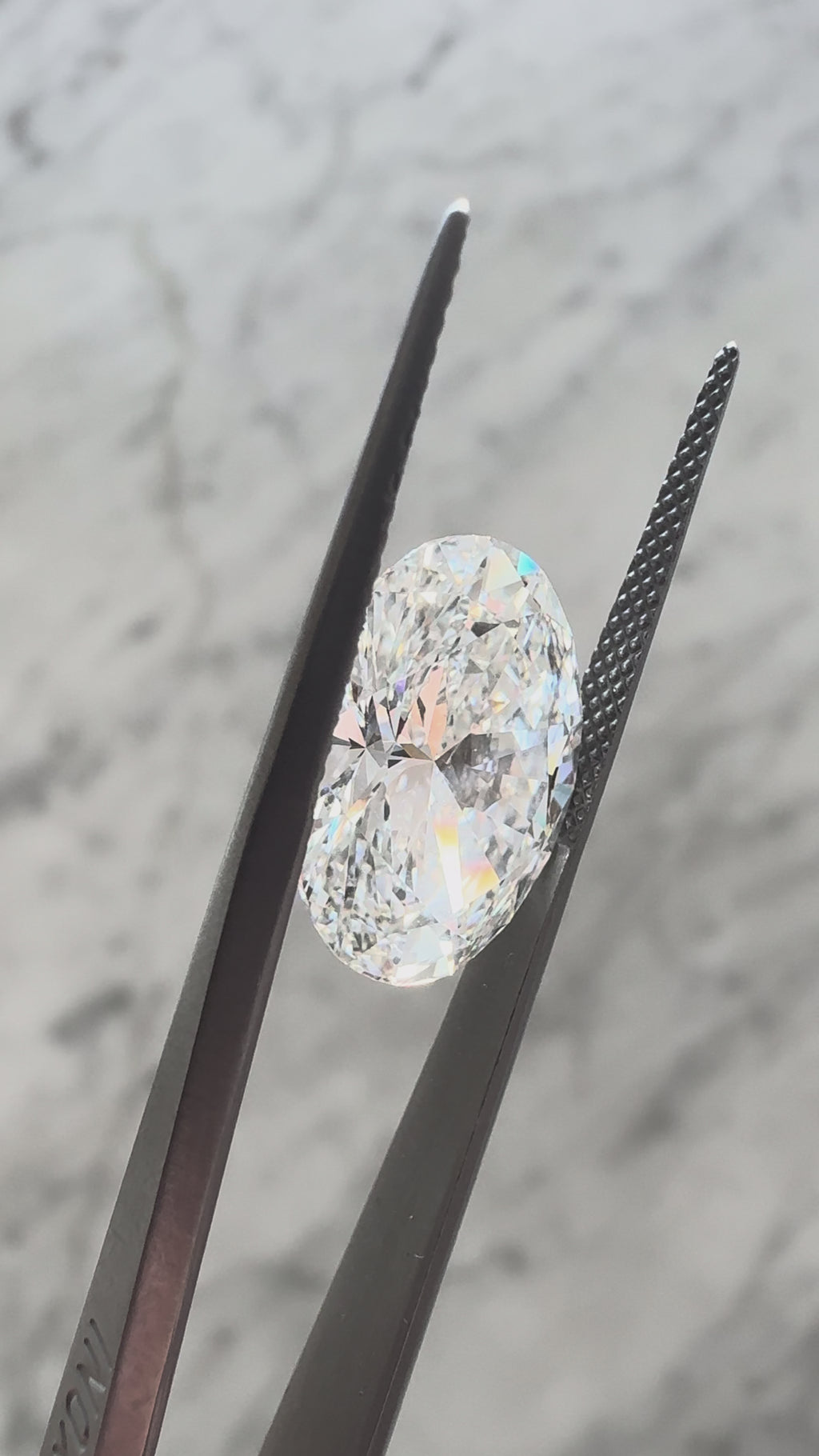 Oval | 7.53ct F VS1 | 1.40 ratio | IGI Certified 643452004