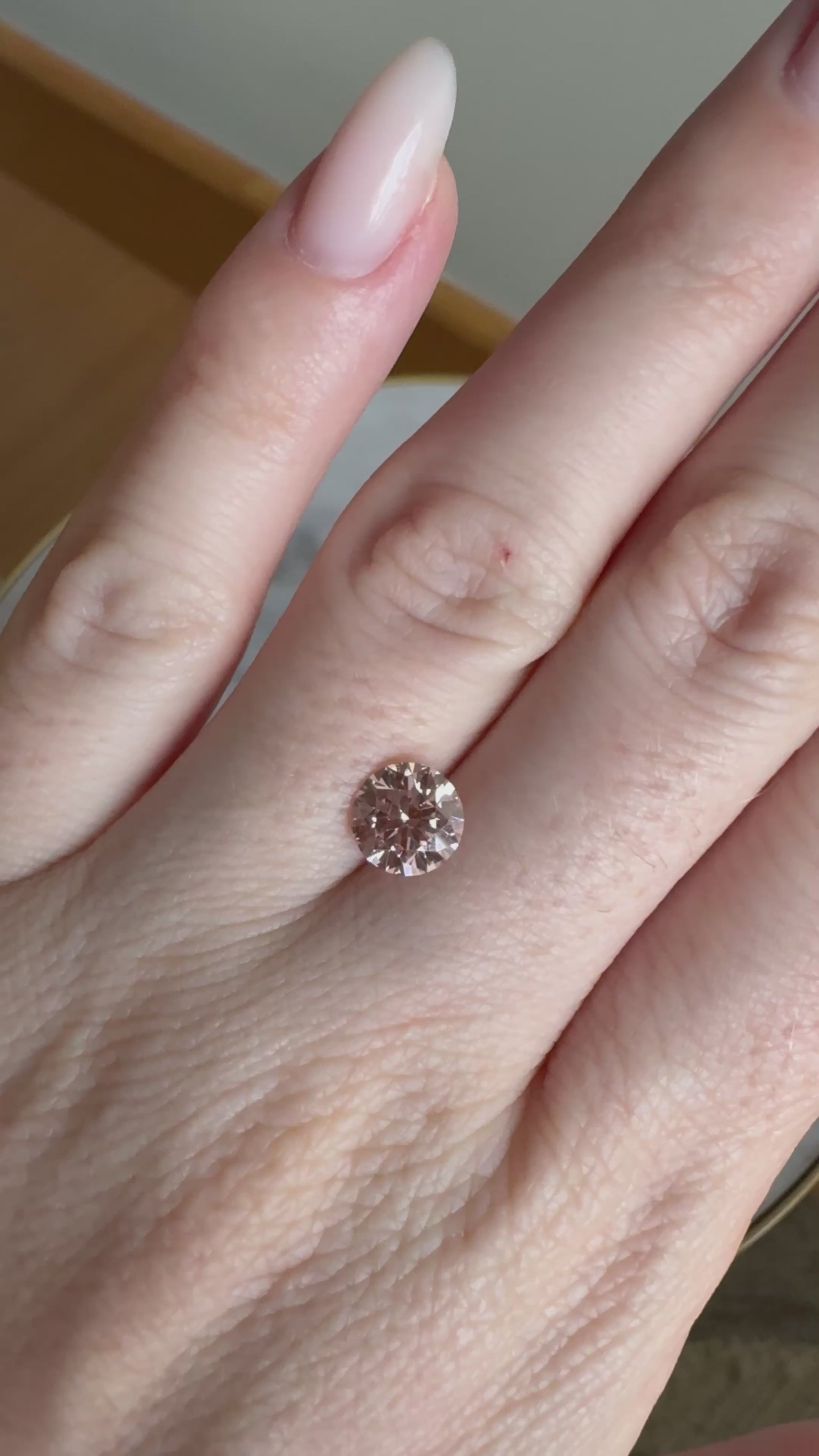 Round | 1.63ct Fancy Intense Pinkish Pink VS1 | 686501628 | FRD163