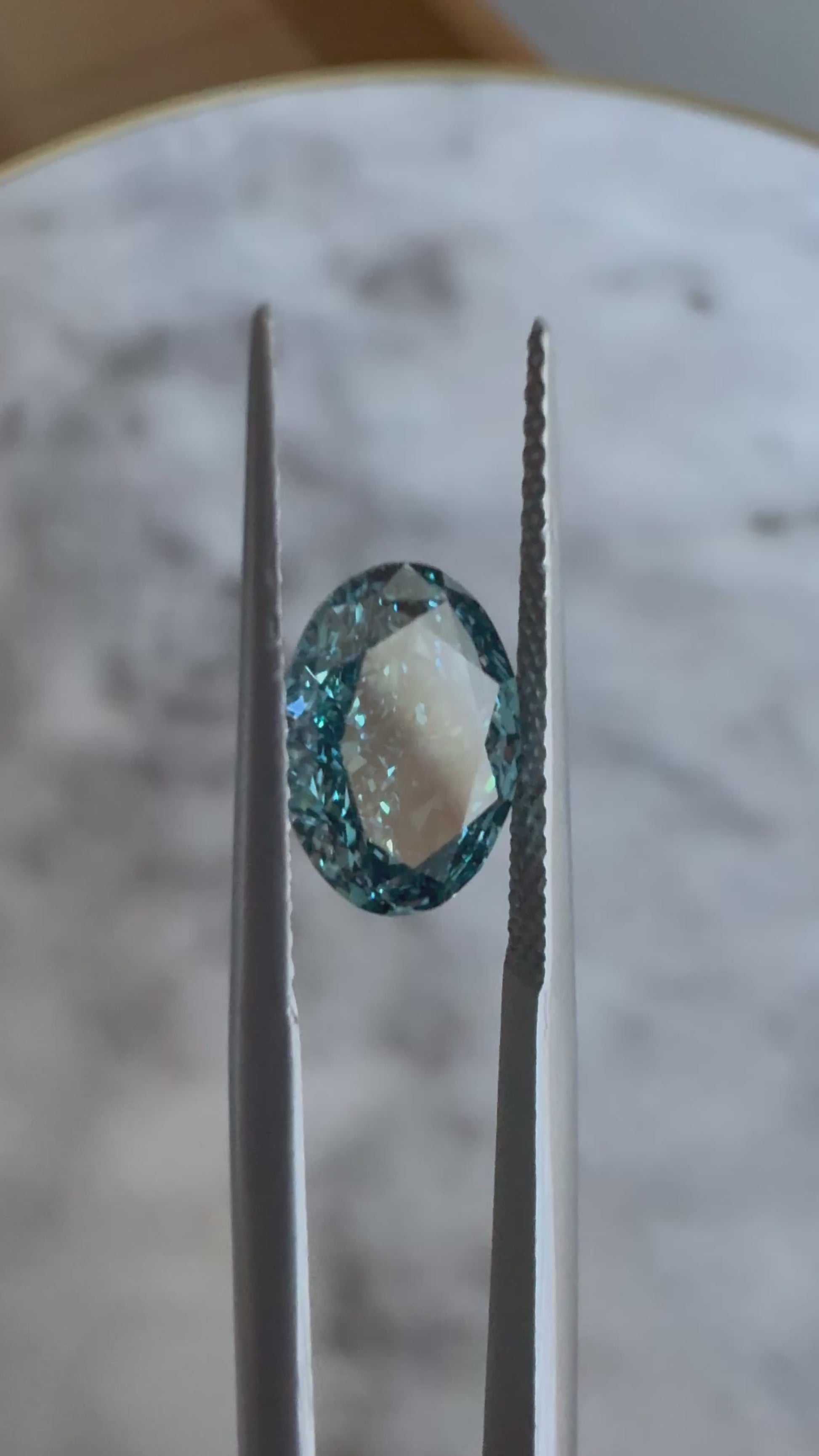 Oval | 2.54ct Fancy Vivid Blue VS1 | 1.42 ratio | IGI Certified 662471751 | FOV254