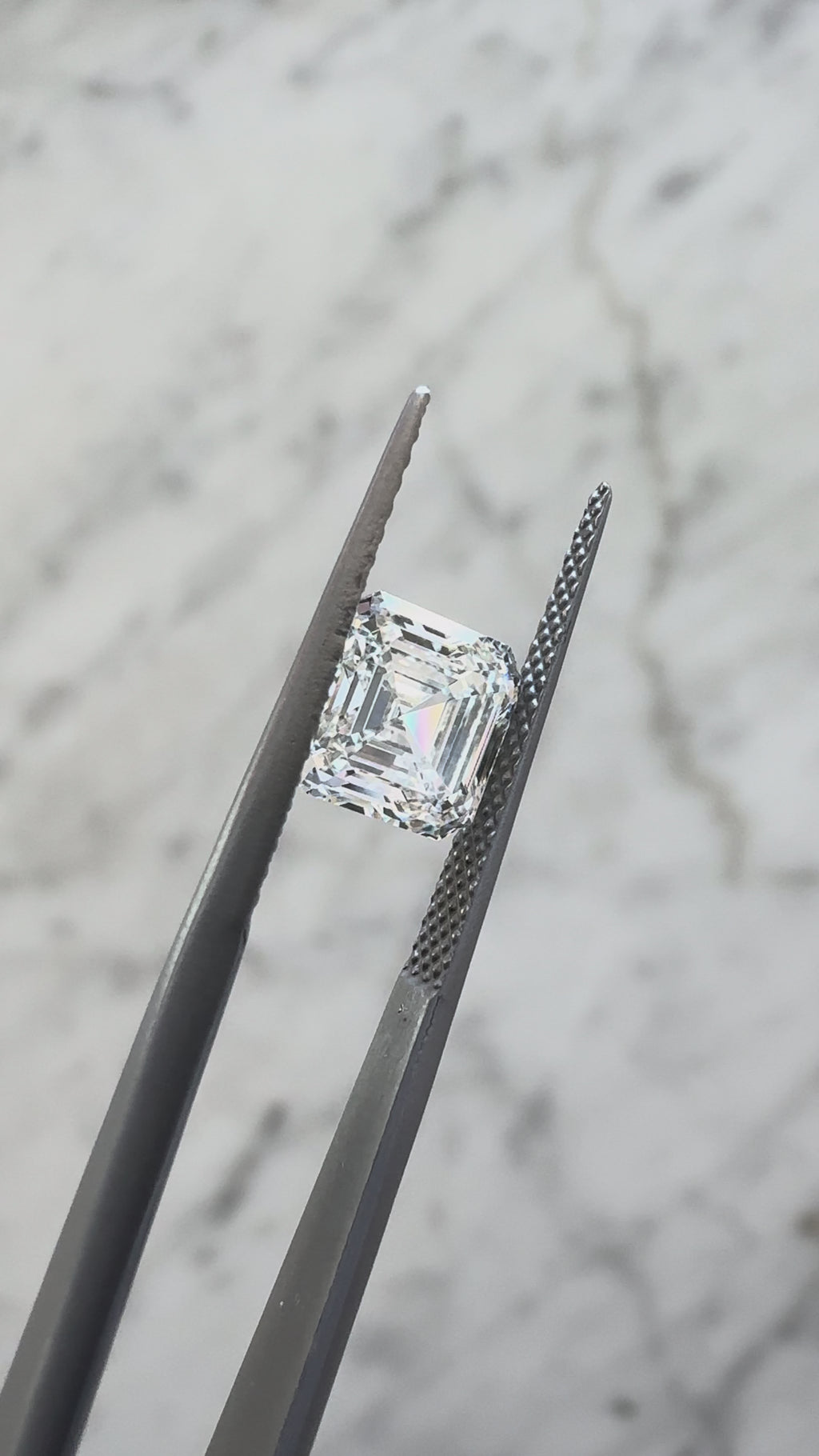 Asscher | 2.10ct F VS1 | 1.02 ratio | IGI Certified LG793636100