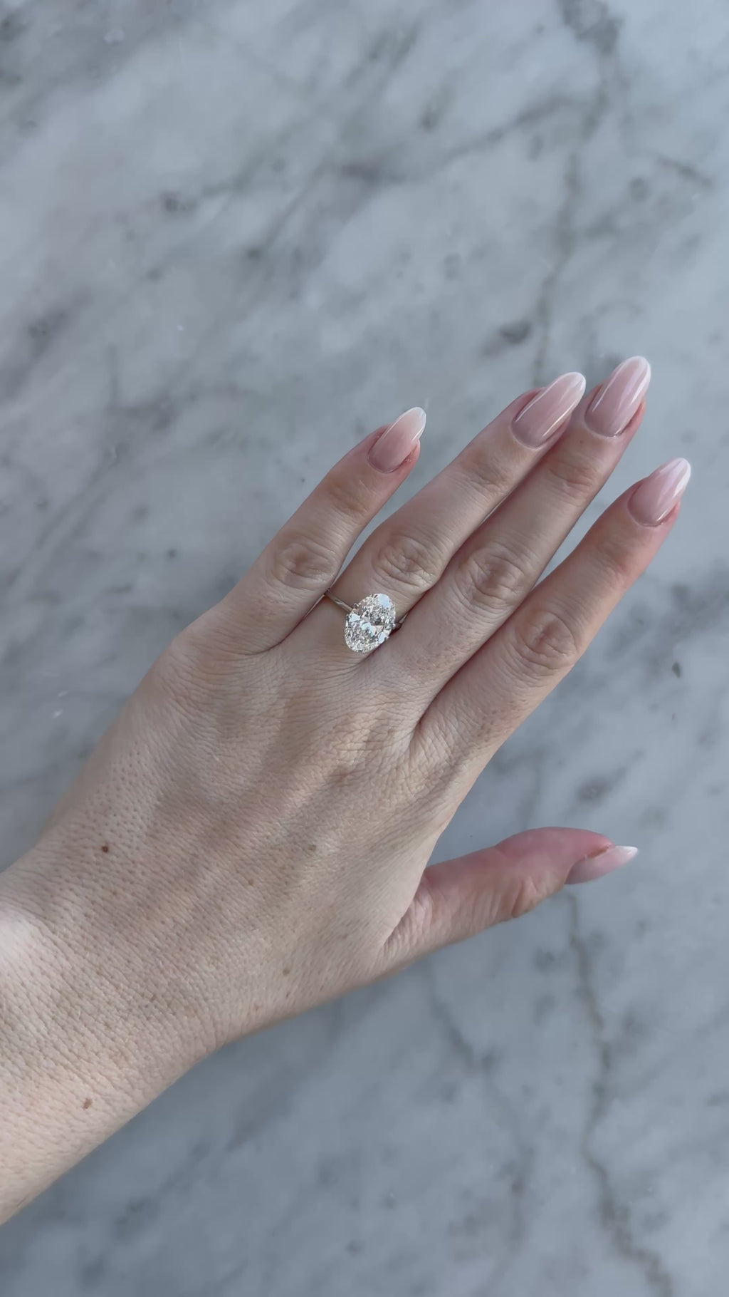 Oval | 4.87ct D VVS2 | 1.44 ratio | IGI Certified LG694554869 | OV4872