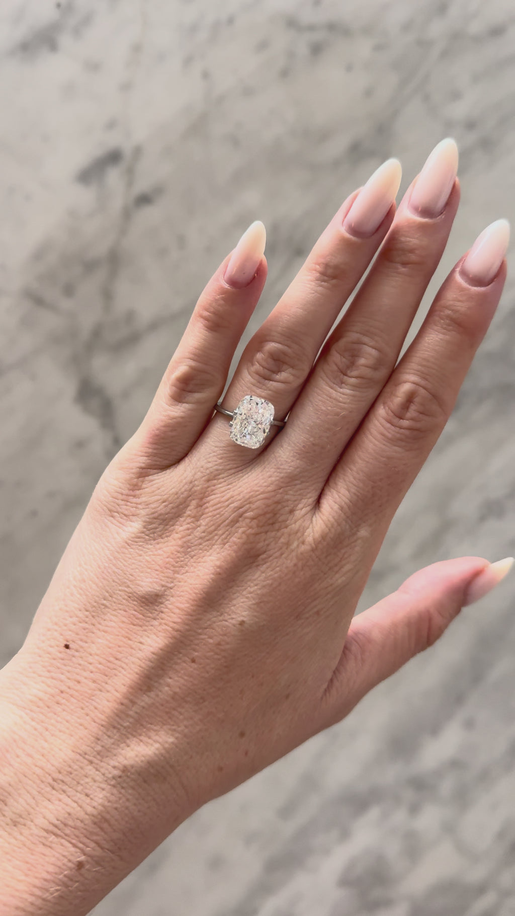 Cushion | 5.52ct F VS1 | 1.35 ratio | IGI Certified 635402181