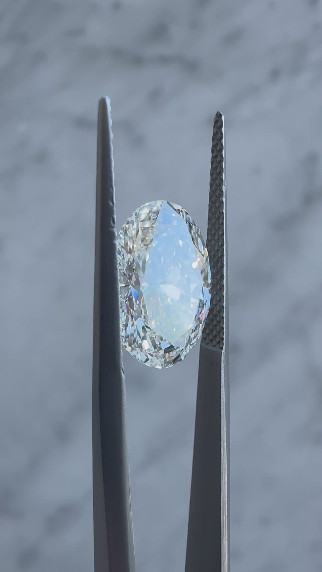 Oval | 4.11ct F VS1 | 1.4 ratio | IGI Certified LG702578952 | OV411