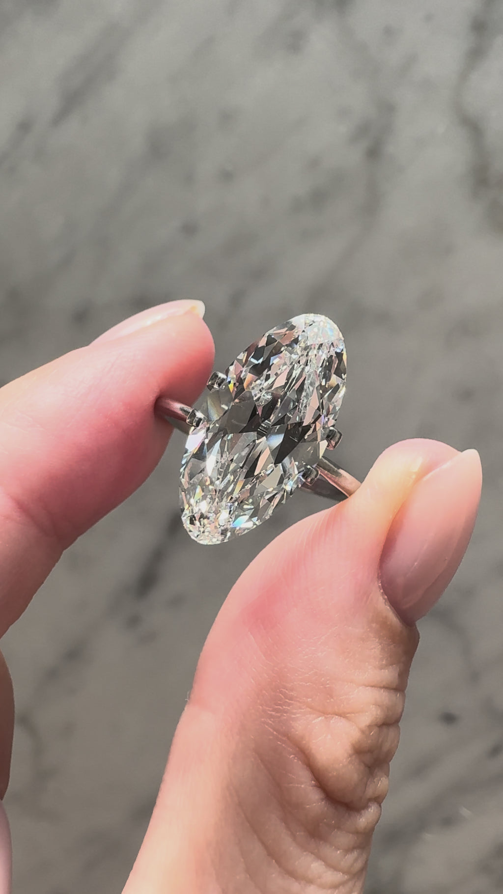 Antique Cut Moval | 5.01ct E VVS2 | 2.01 ratio | IGI Certified 717575248