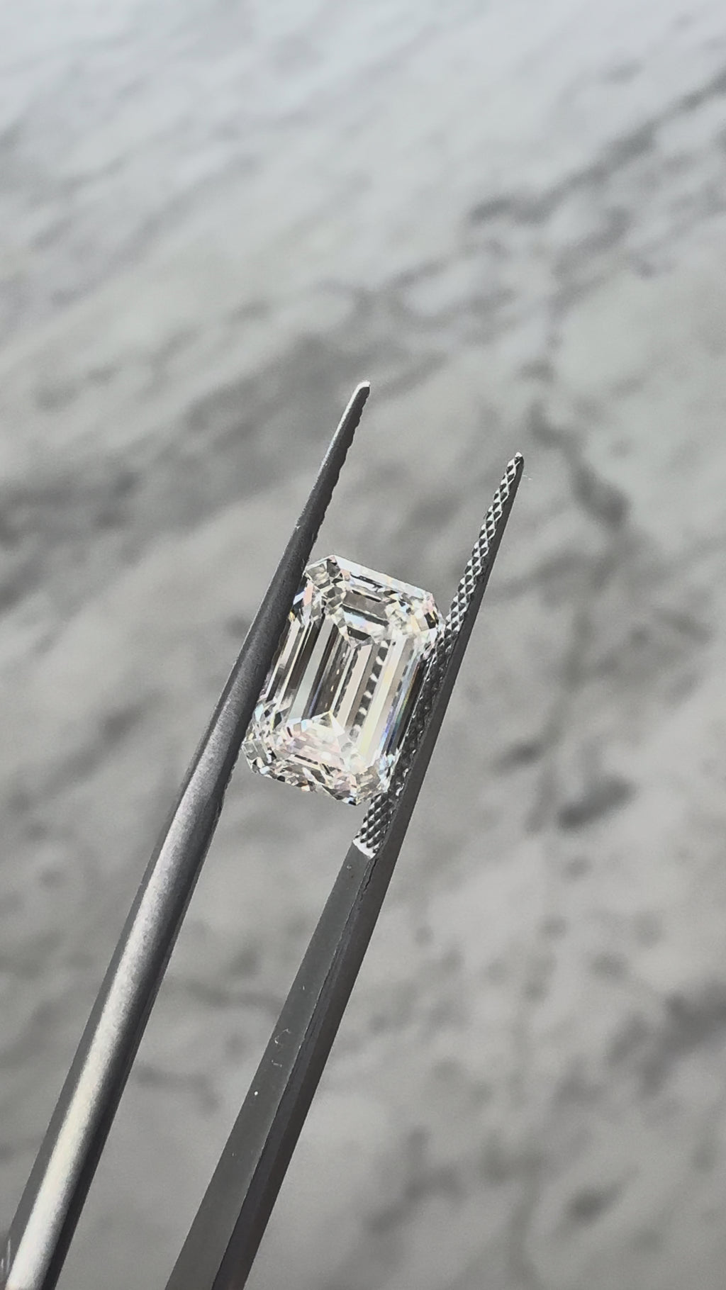 Emerald | 3.10ctct F VS1 | 1.40 ratio | IGI Certified LG797651165