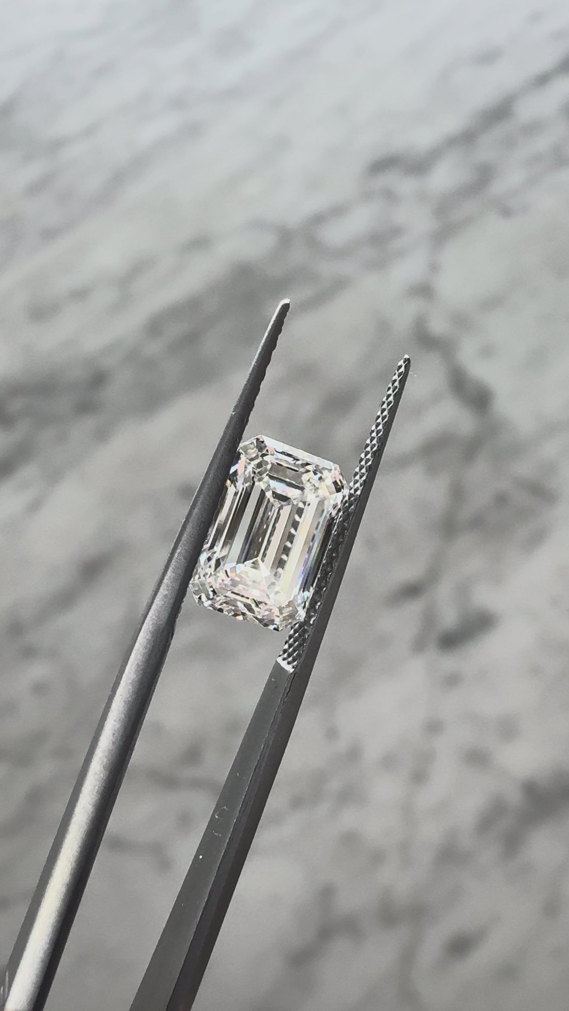 Emerald | 3.10ctct F VS1 | 1.40 ratio | IGI Certified LG797651165