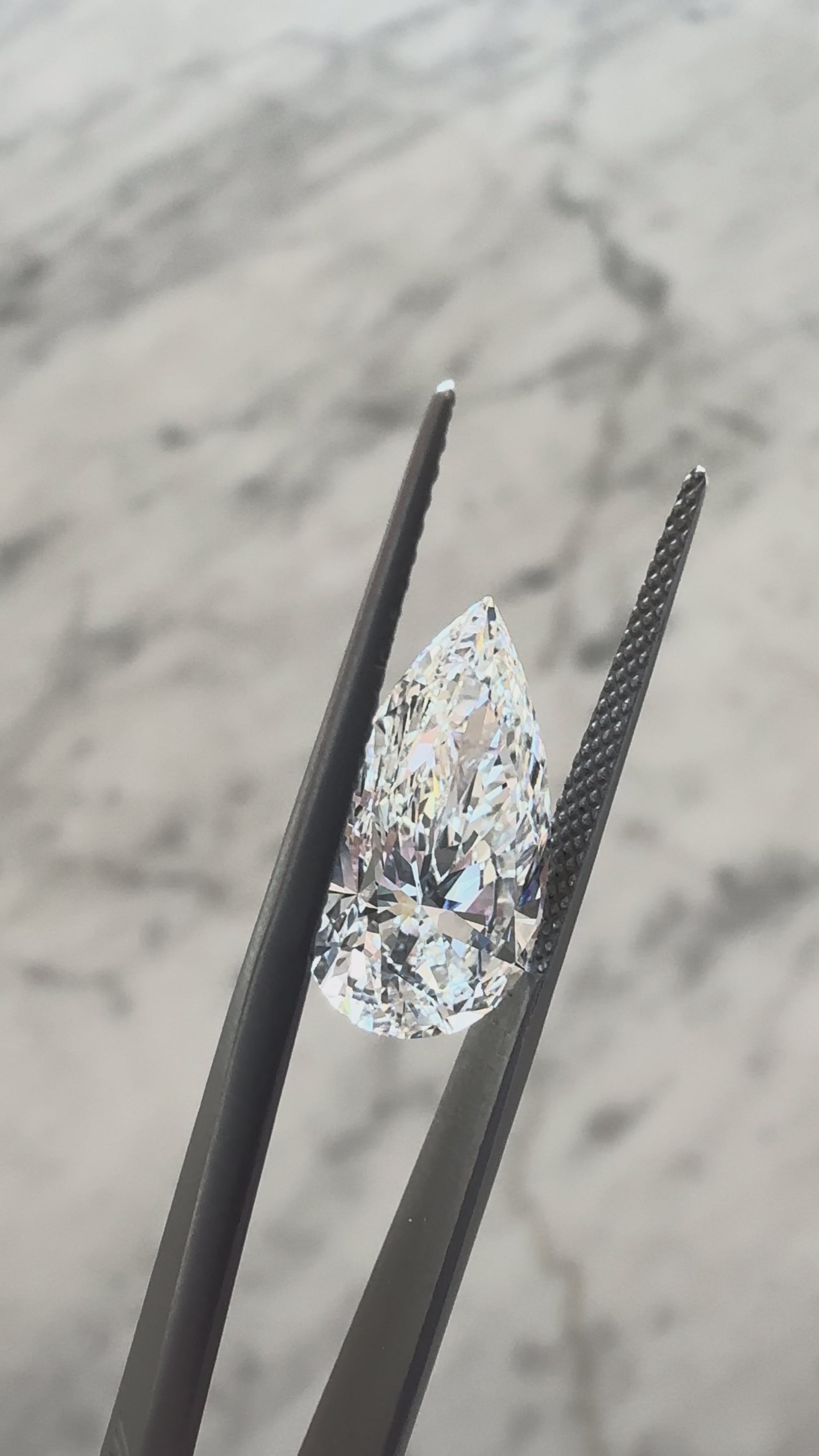 Pear | 4.58ct F VS1 | 1.74 ratio | IGI Certified LG614301068