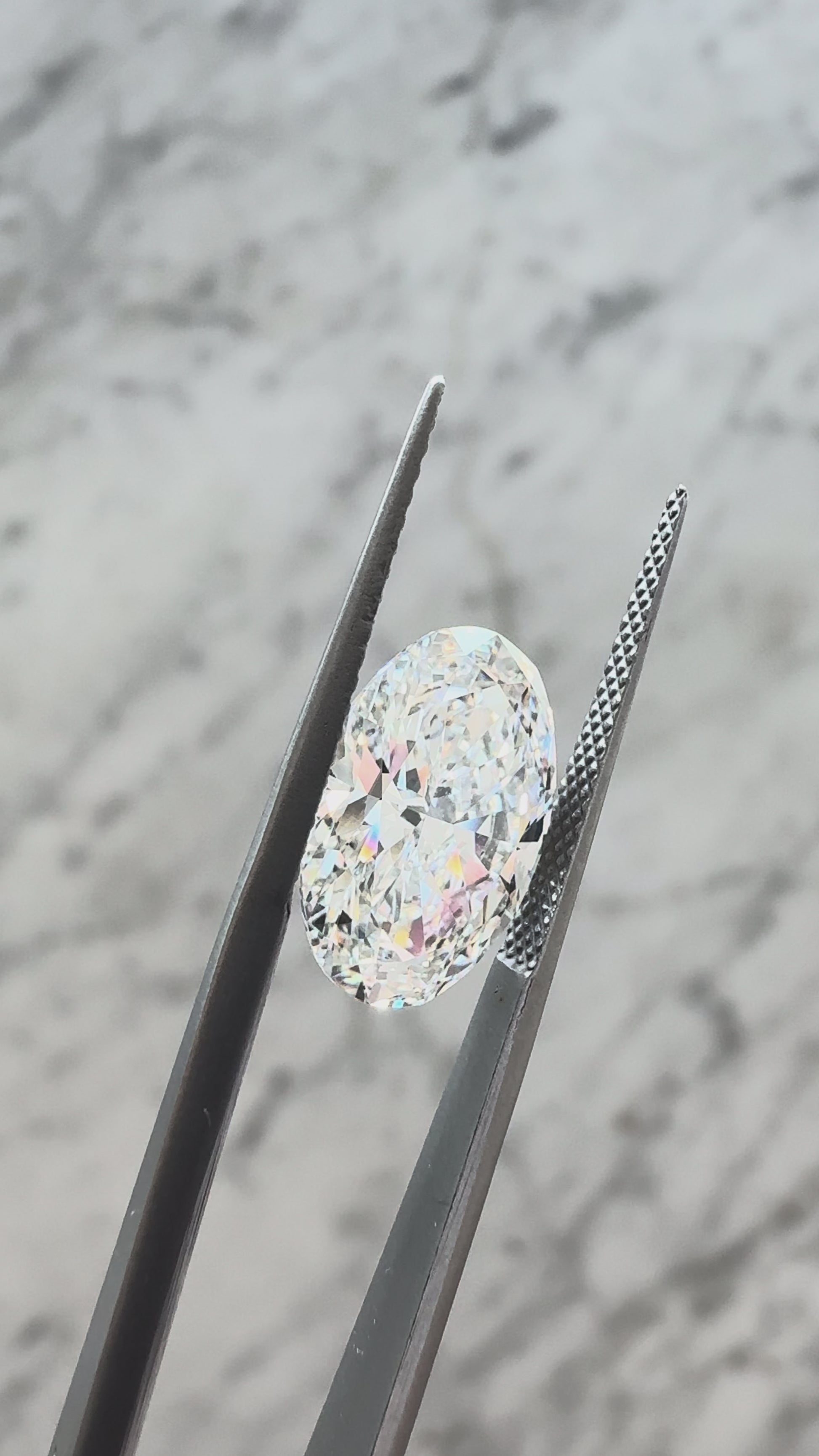 Oval | 4.77ct F VS1 | 1.51 ratio | IGI Certified 767601703