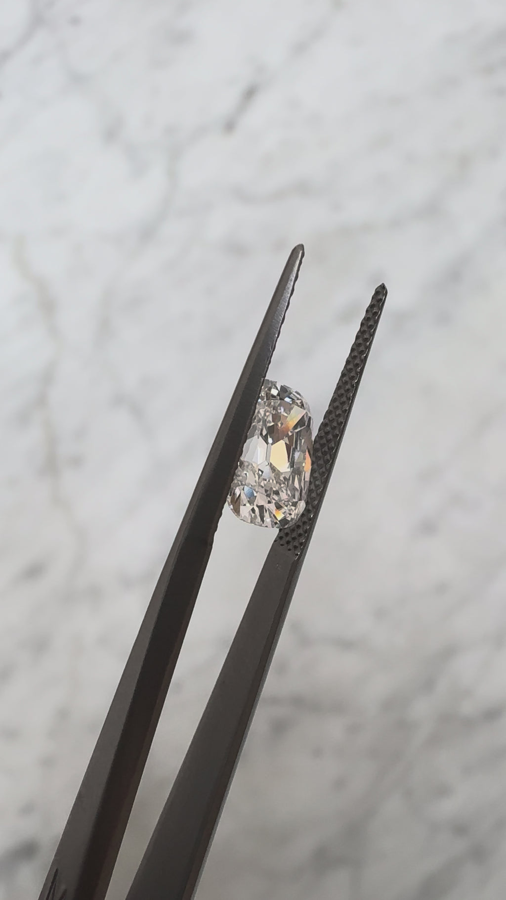 Old Mine Cushion | 2.06ct D VVS2 | 1.43 ratio | IGI Certified 764673693