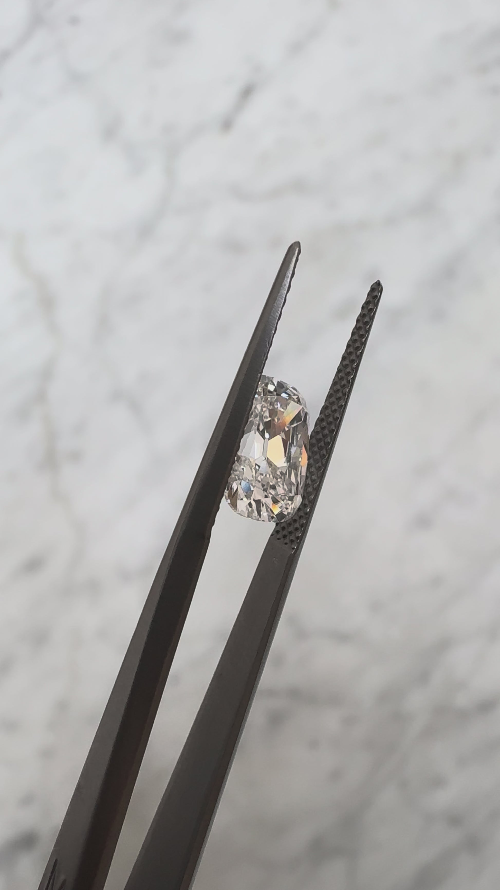 Old Mine Cushion | 2.06ct D VVS2 | 1.43 ratio | IGI Certified 764673693