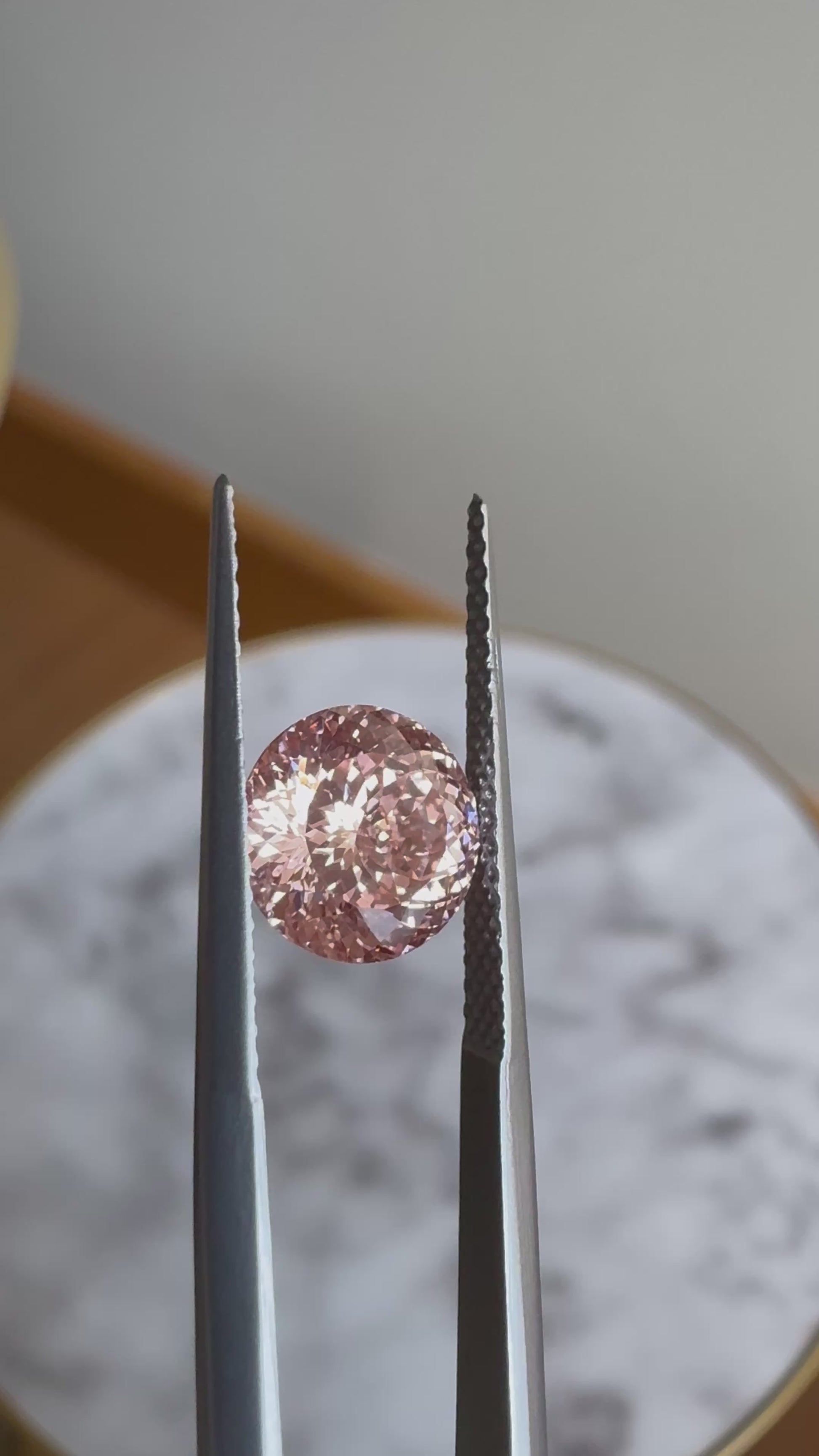Portuguese | 2.19ct Fancy Intense Pinkish Pink VS1 | 662445381 | FPORT219