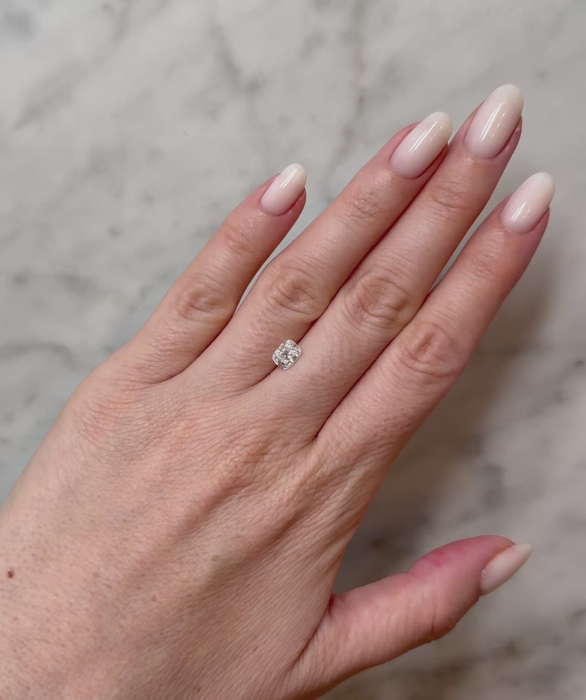 Cushion | 0.94ct D VS1 | 1.29 ratio | IGI Certified 648438135