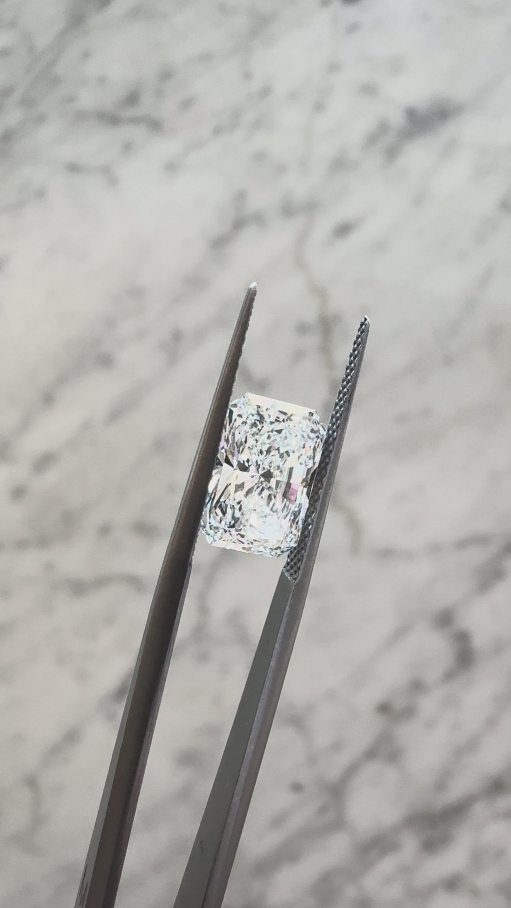 Radiant | 3.06ct D VS1 | 1.46 ratio | IGI Certified LG761520694