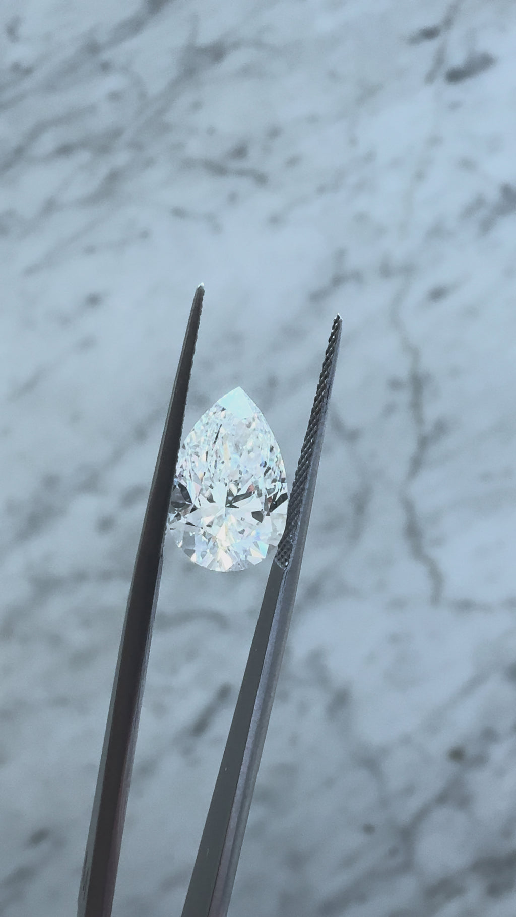 Pear | 4.10ct E VS2 | 1.51 ratio | IGI Certified LG835651017 (Read description)