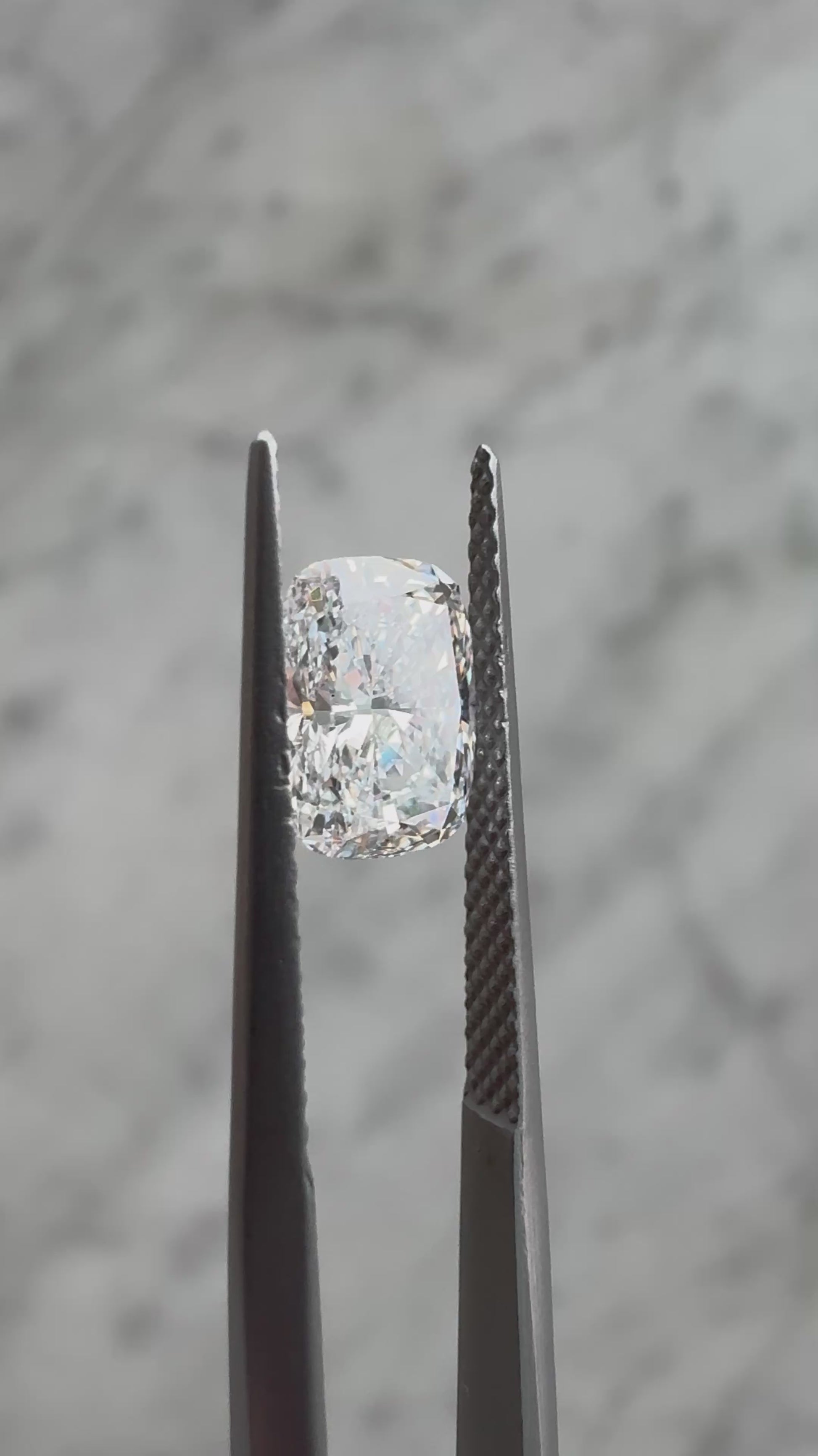 Cushion | 1.41ct D VS1 | 1.3 ratio | IGI Certified LG722529328 | CU1412