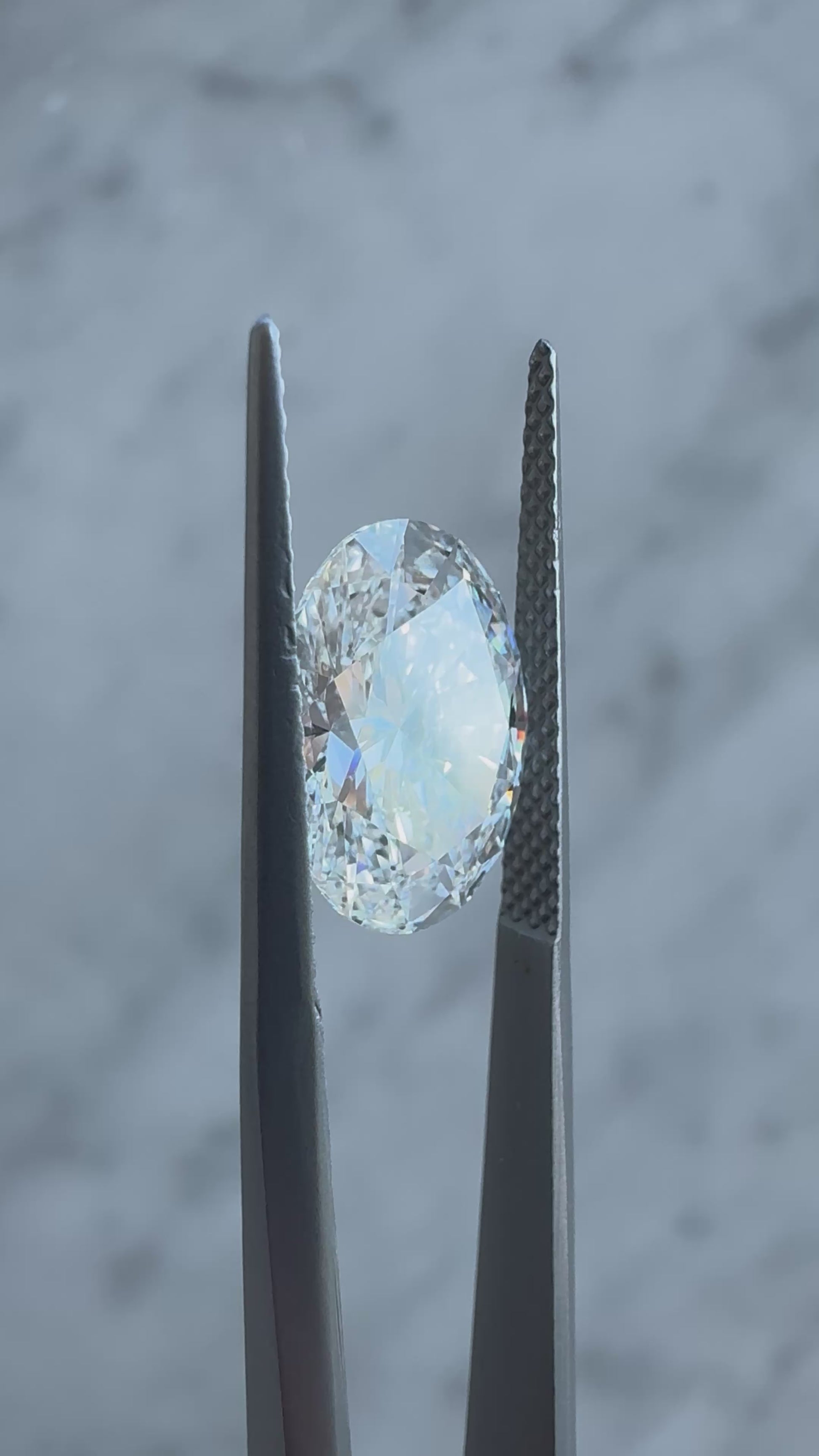 Oval | 3.9ct E VS1 | 1.39 ratio | IGI Certified LG735543292 | OV390