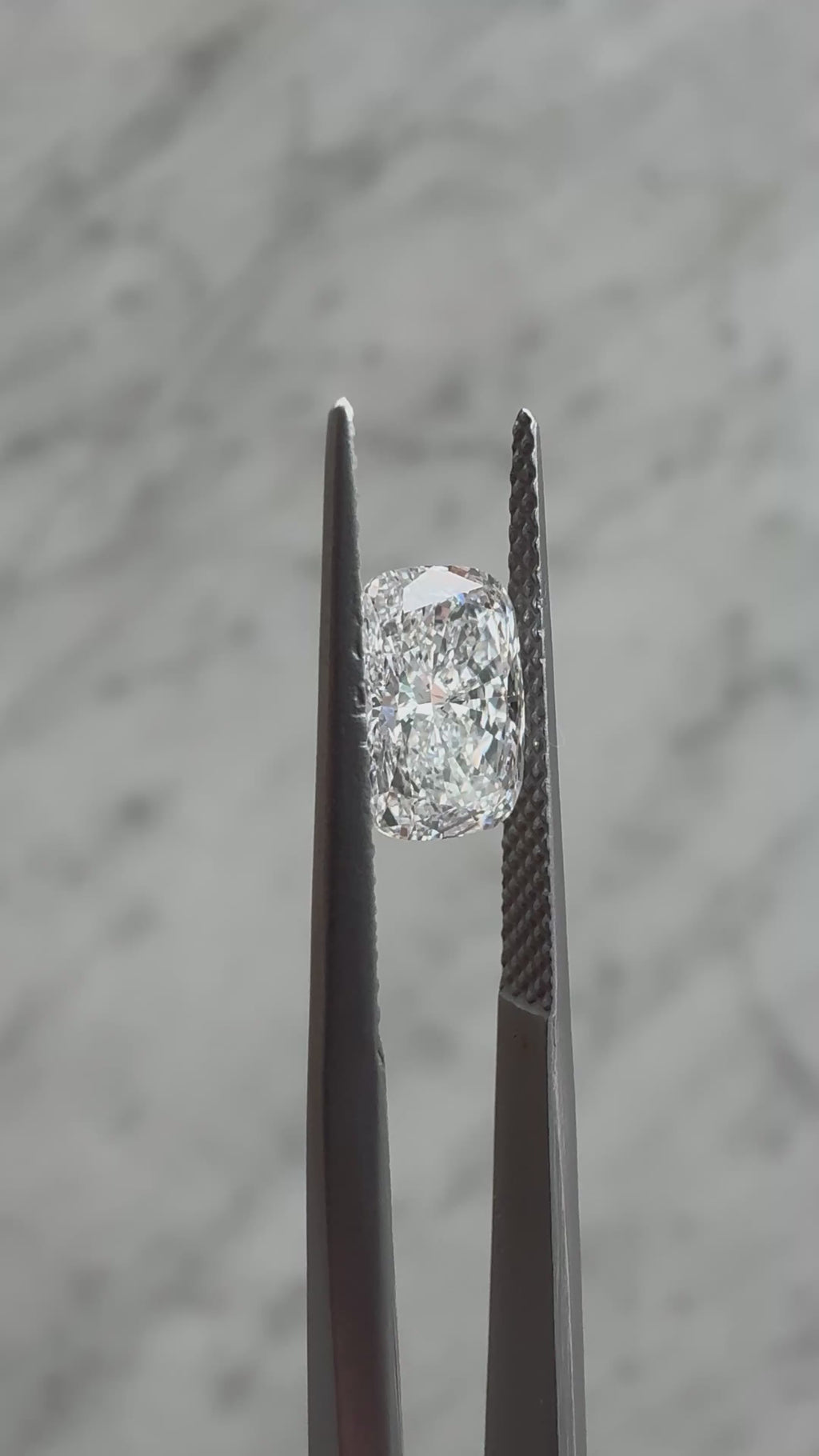 Cushion | 1.41ct D VS2 | 1.39 ratio | IGI Certified LG665422430 | CU141