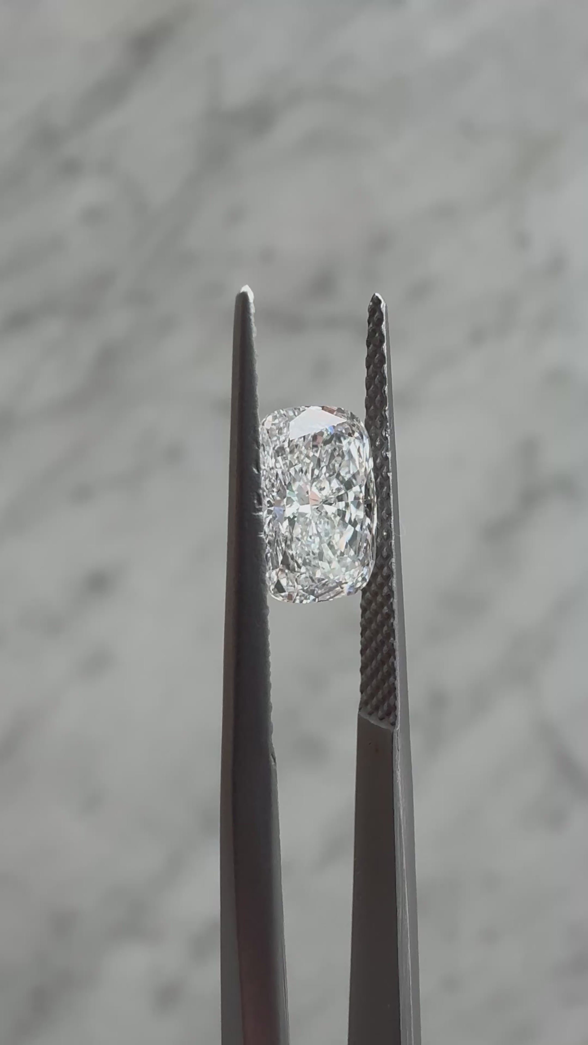 Cushion | 1.41ct D VS2 | 1.39 ratio | IGI Certified LG665422430 | CU141