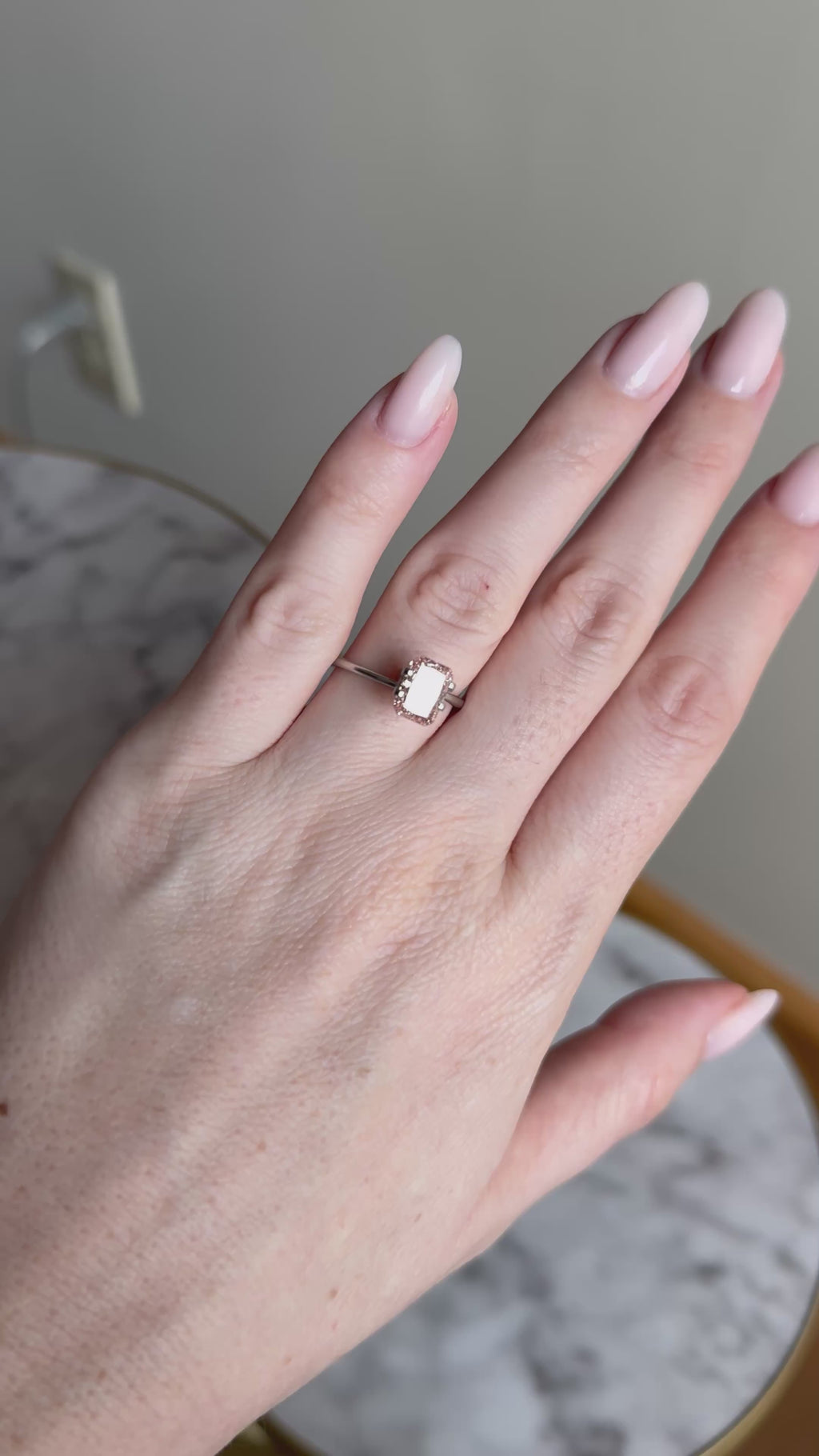 Radiant | 2.03ct Fancy Intense Pinkish Pink VVS2 | 1.39 ratio | 674528291 | FRAD203