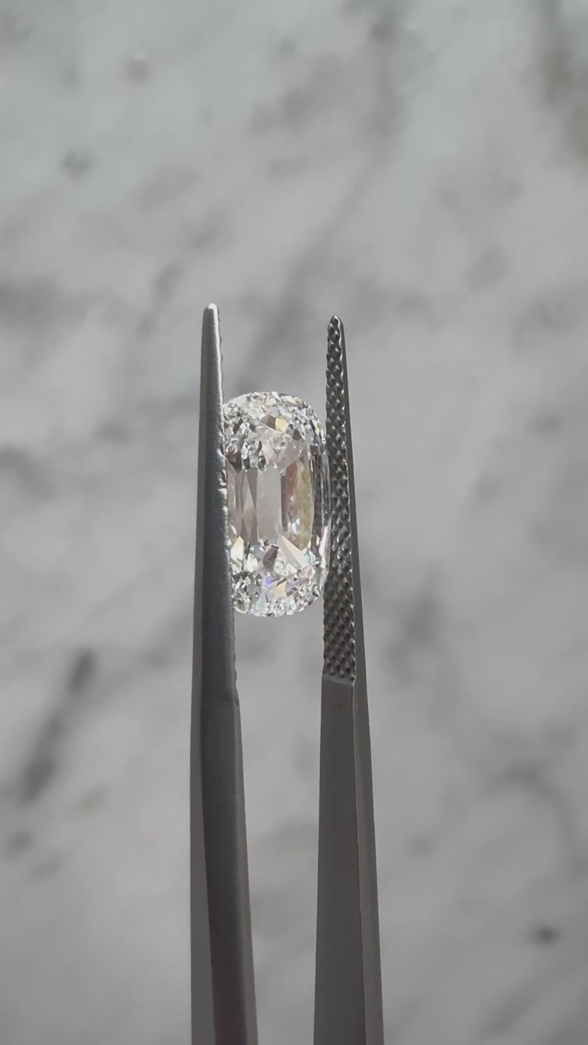 Old Mine Cushion | 2.29ct D VVS2 | 1.7 ratio | LG743501840 | OM229