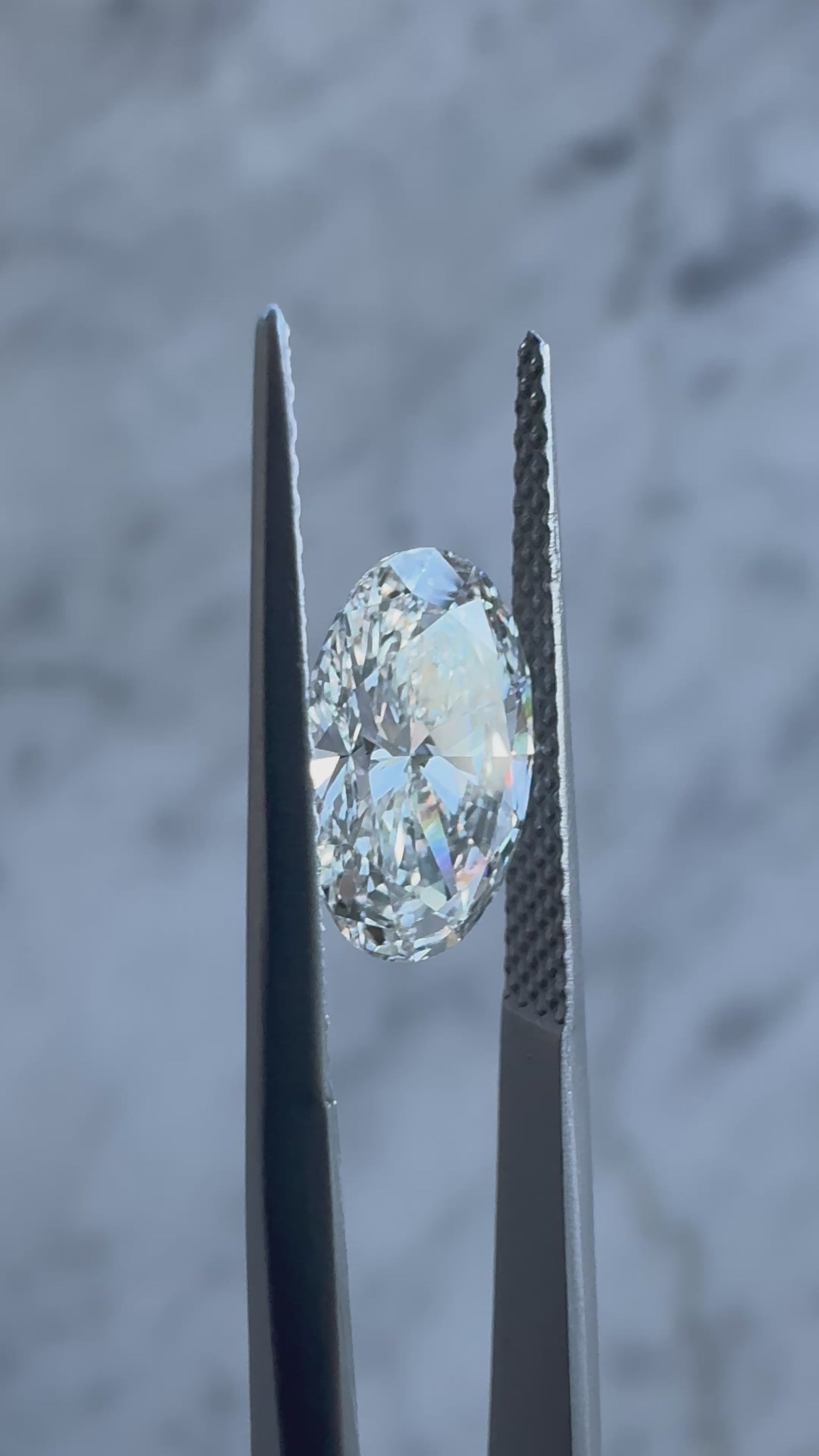 Oval | 2.03ct F VVS2 | 1.51 ratio | IGI Certified LG735592905 | OV203