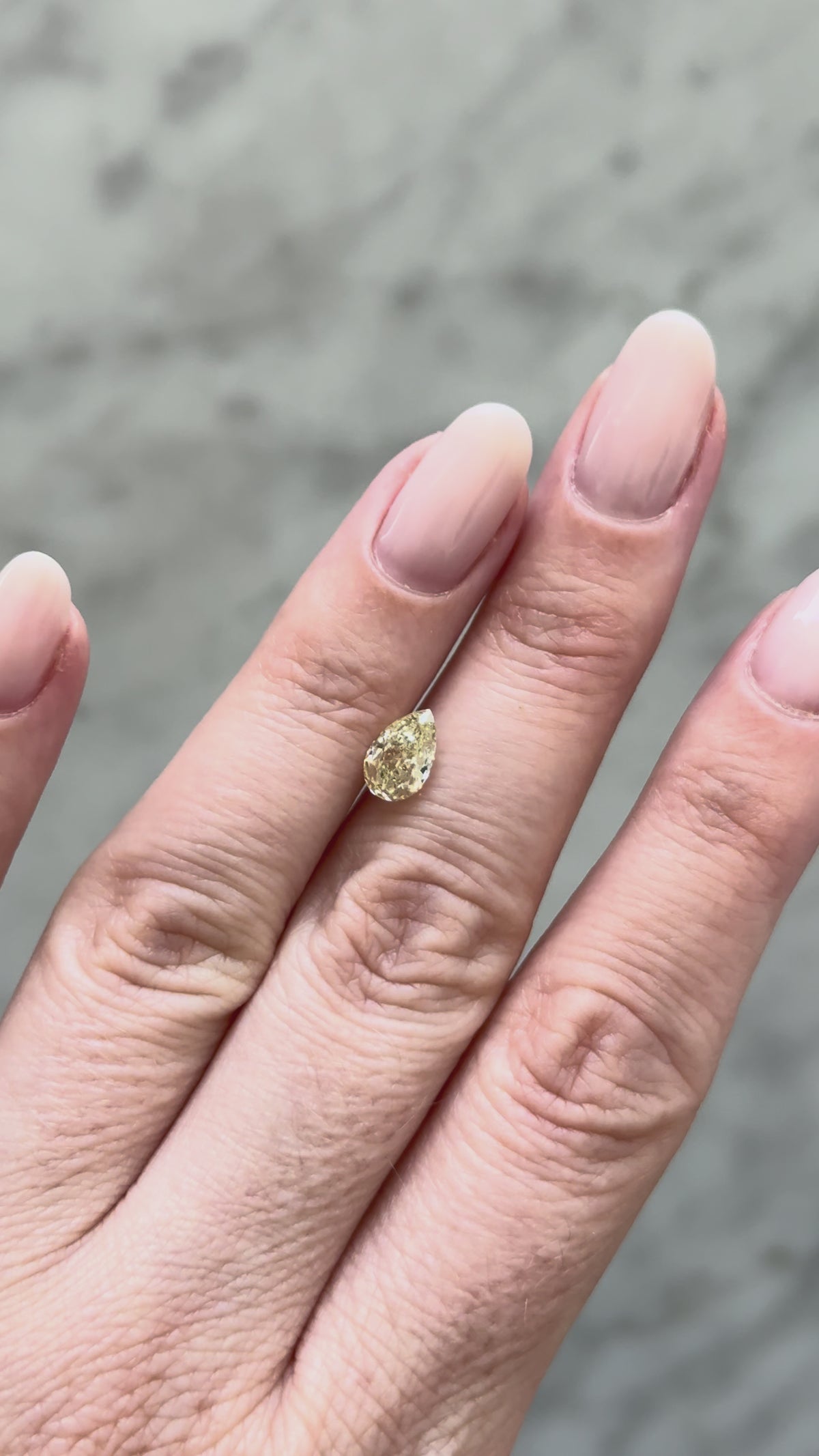 Pear | 1.23ct Fancy Yellow VS1 | 1.57 ratio | IGI Certified 654400728