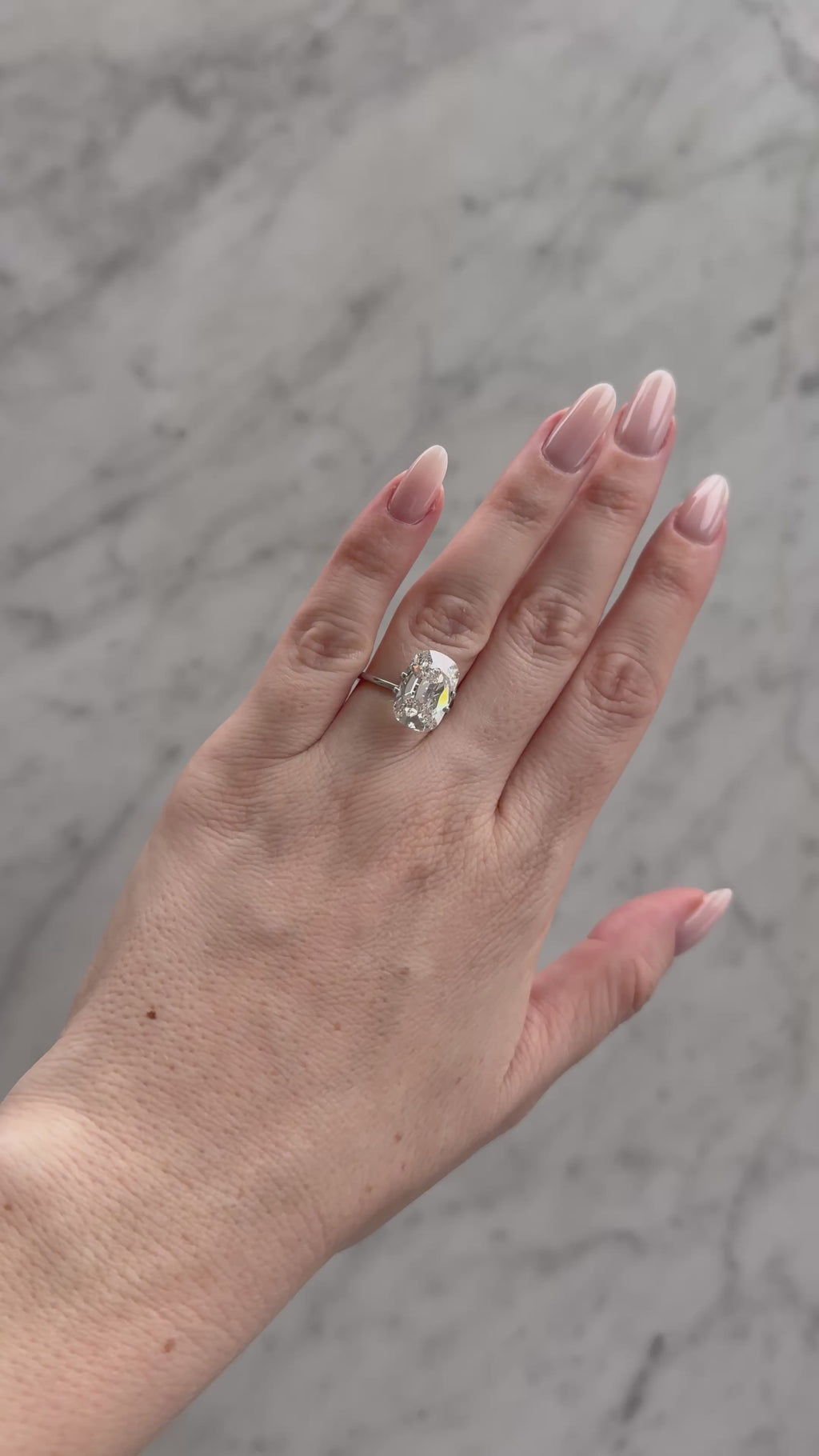 Old Mine Cushion | 7.03ct F VS1 | 1.48 ratio | LG737598899 | OM703