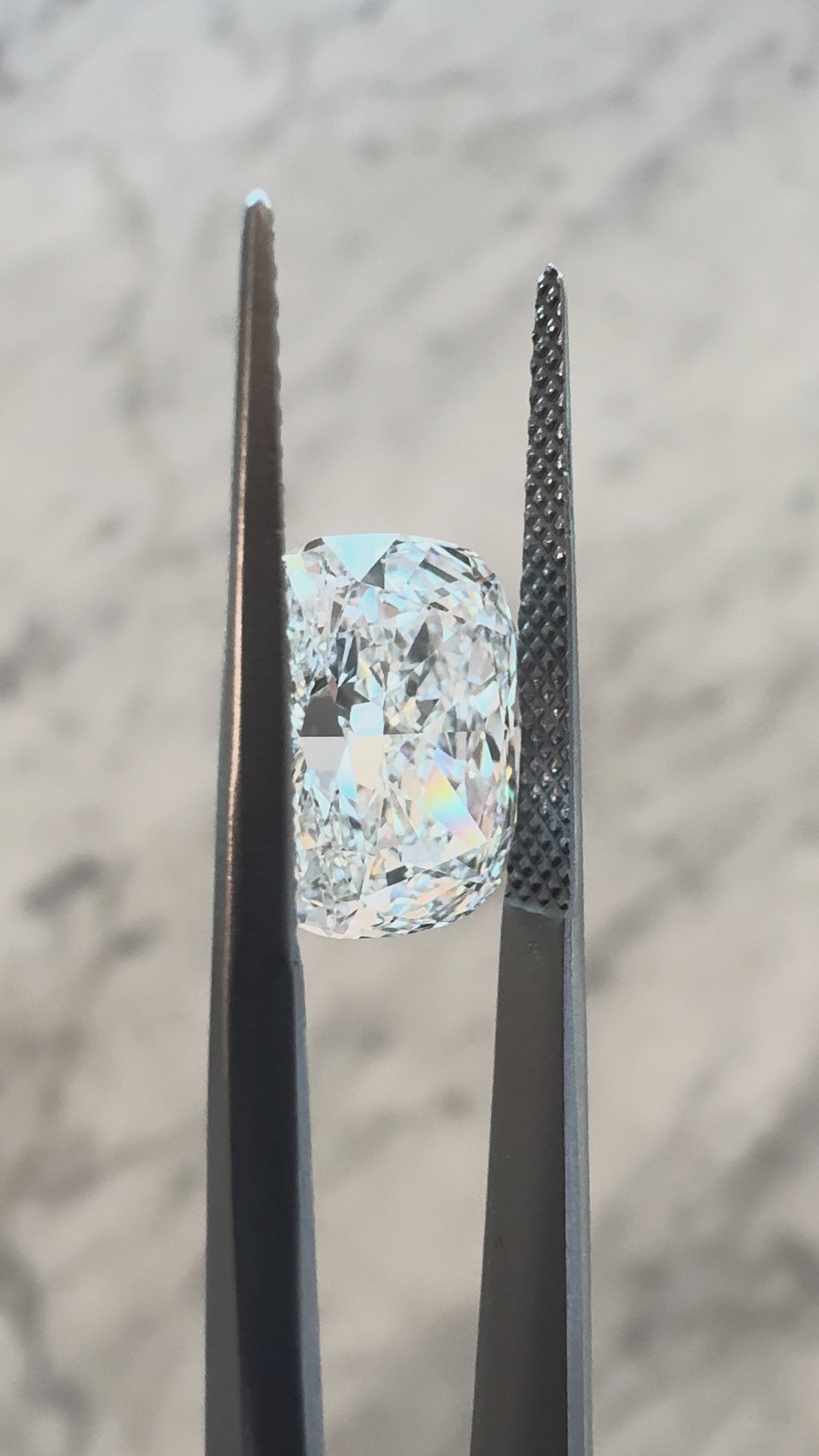 Cushion | 4.51ct F VS1 | 1.25 ratio | IGI Certified 642441947