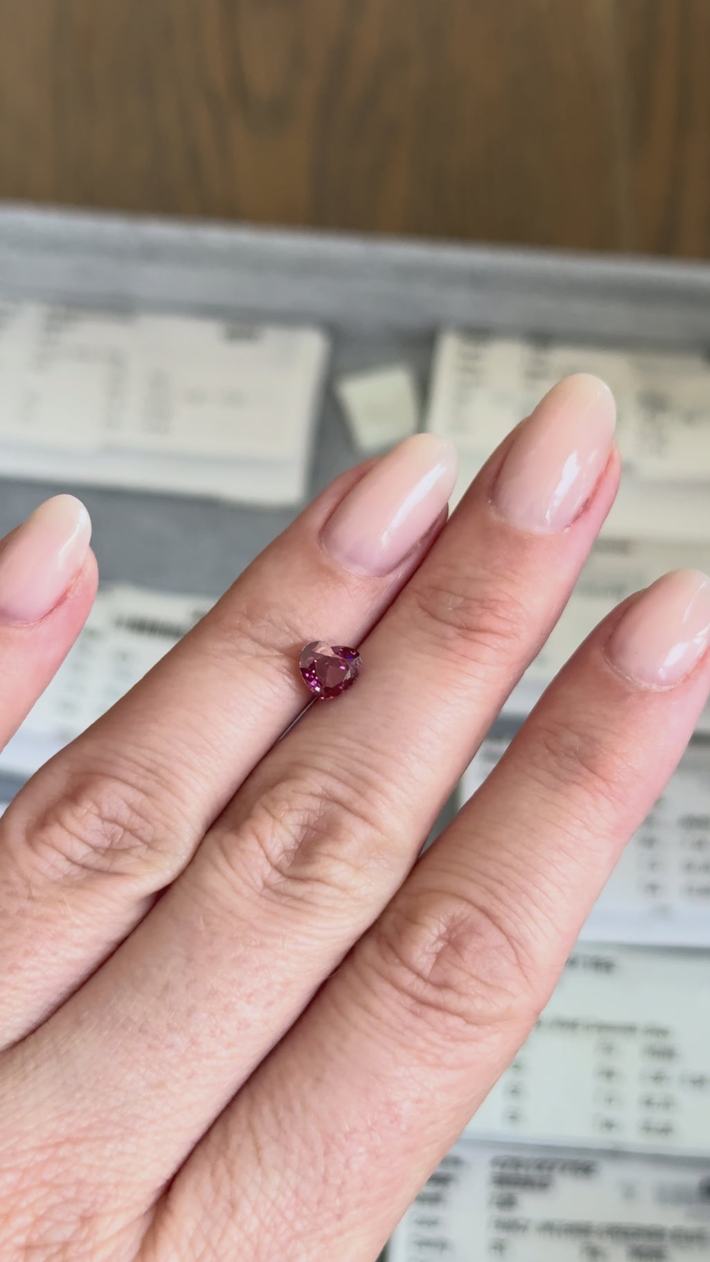 Heart | 1.01ct Fancy Deep Pink VS1 | IGI Certified 816666608